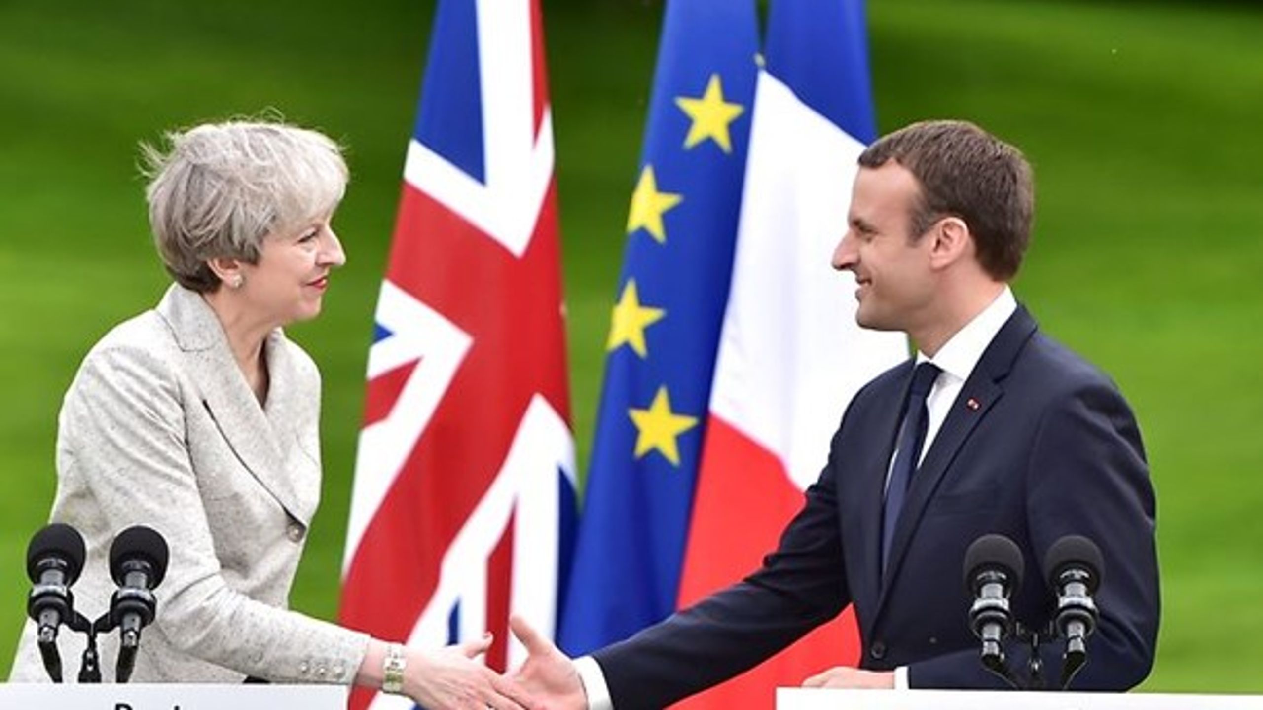 Britiske Theresa May og franske Emmanuel Macron er i spotlyset, når EU's stats- og regeringschefer mødes i Bruxelles torsdag og fredag.