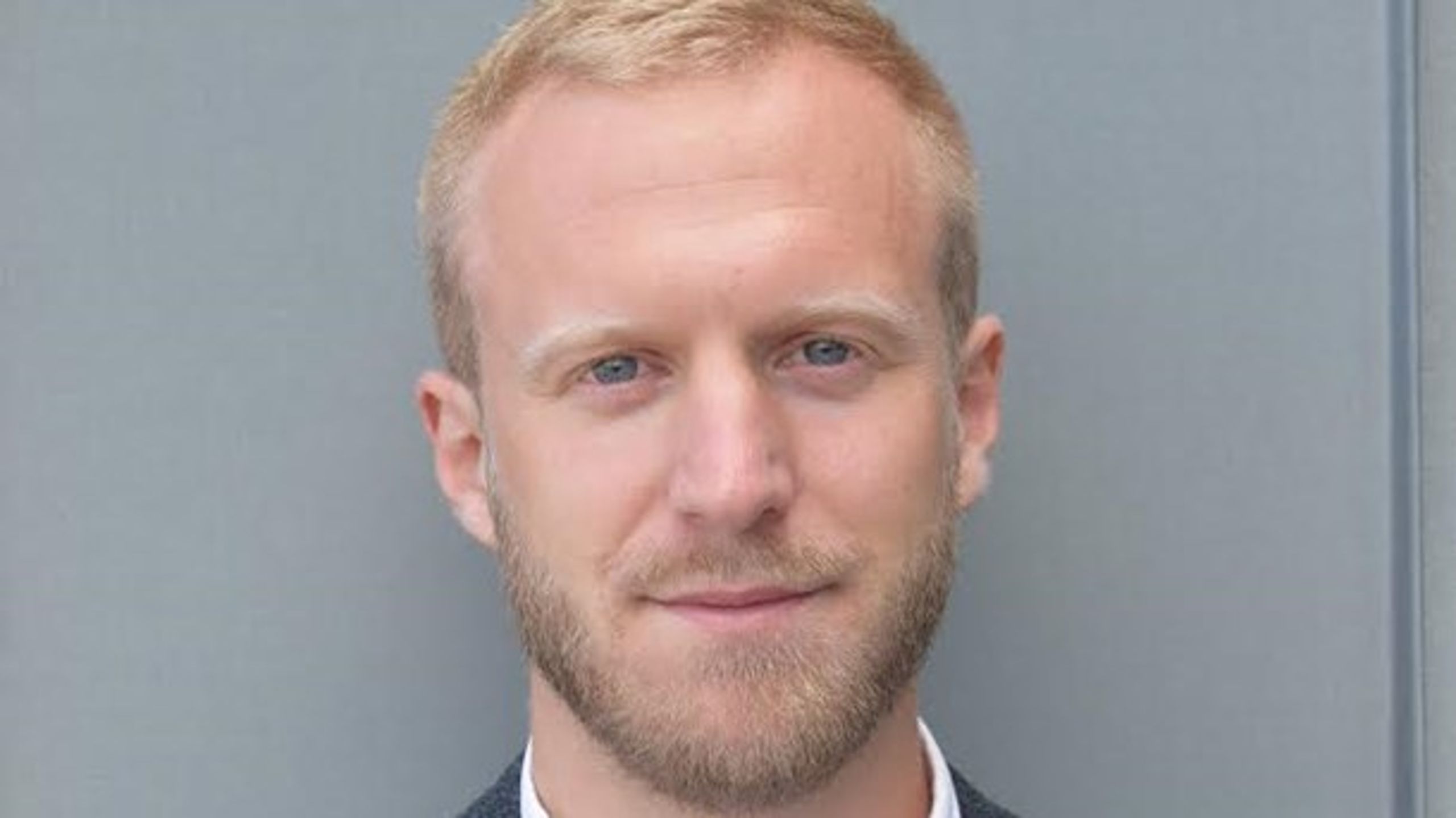Mikkel Vinter Henriksen blev færdiguddannet cand.scient.pol. fra Københavns Universitet i 2014.
