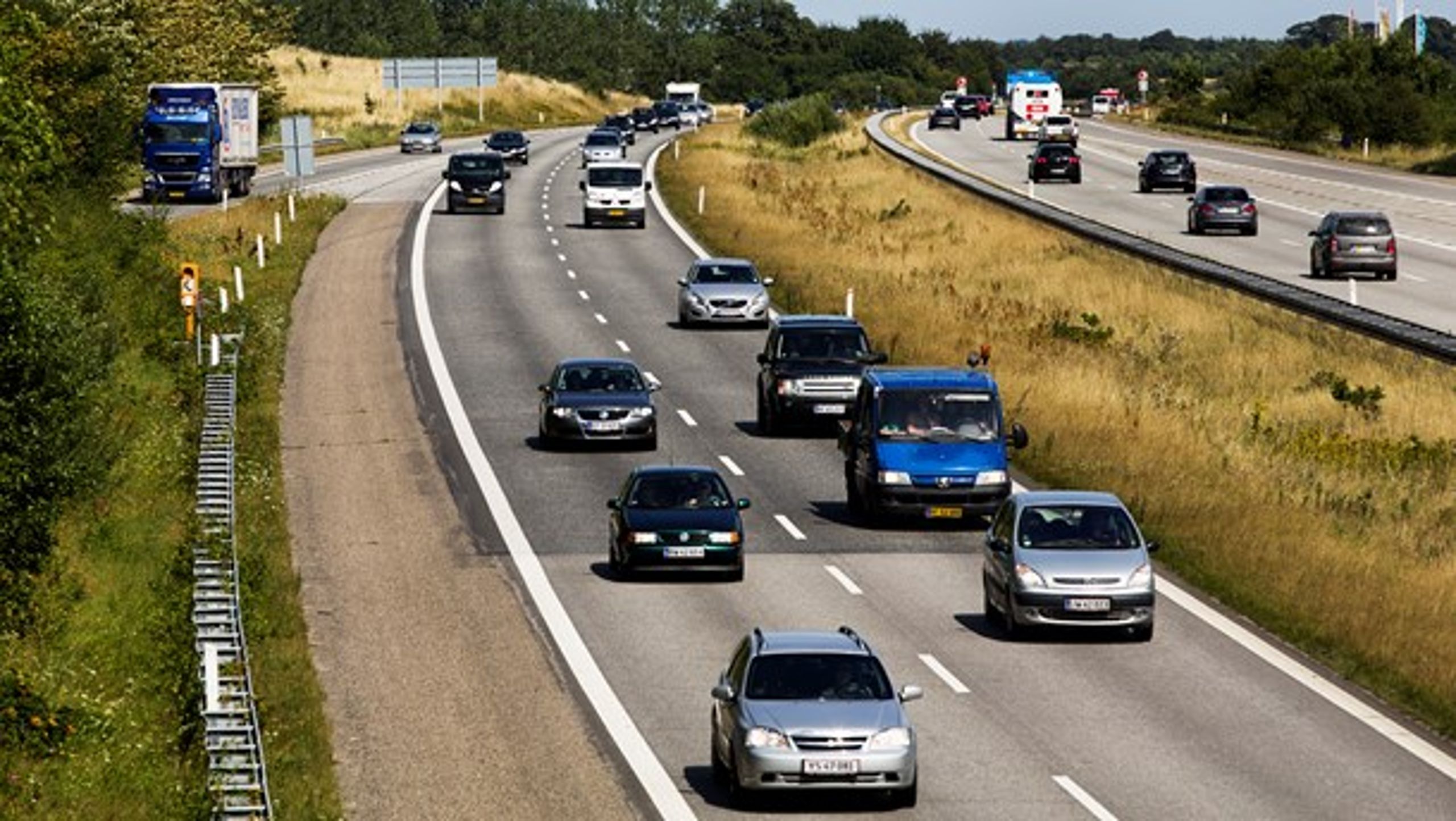 Dansk Folkeparti vil have udenlandske bilister til at betale for den stadig stigende belastning af det danske vejnet.&nbsp;