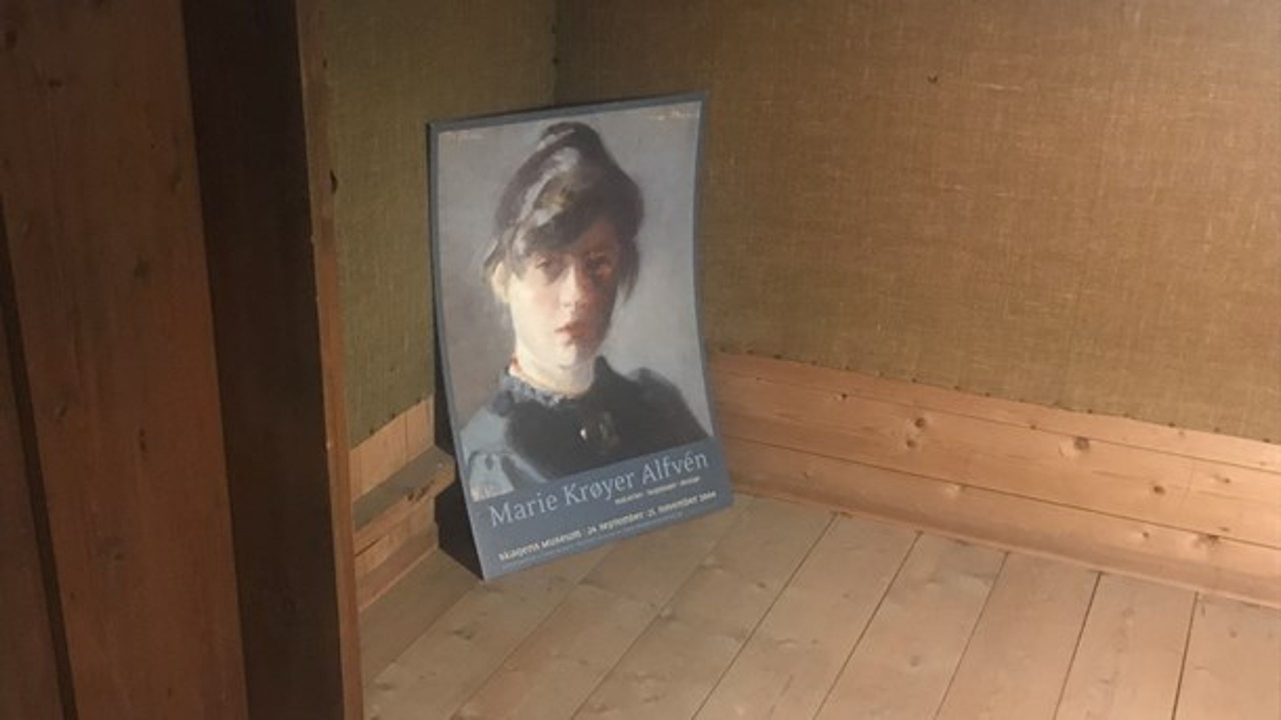 Krøyers portræt af hustruen Marie præger elskovsreden i Skagen, der måske er den eneste statsfinansierede af slagsen.