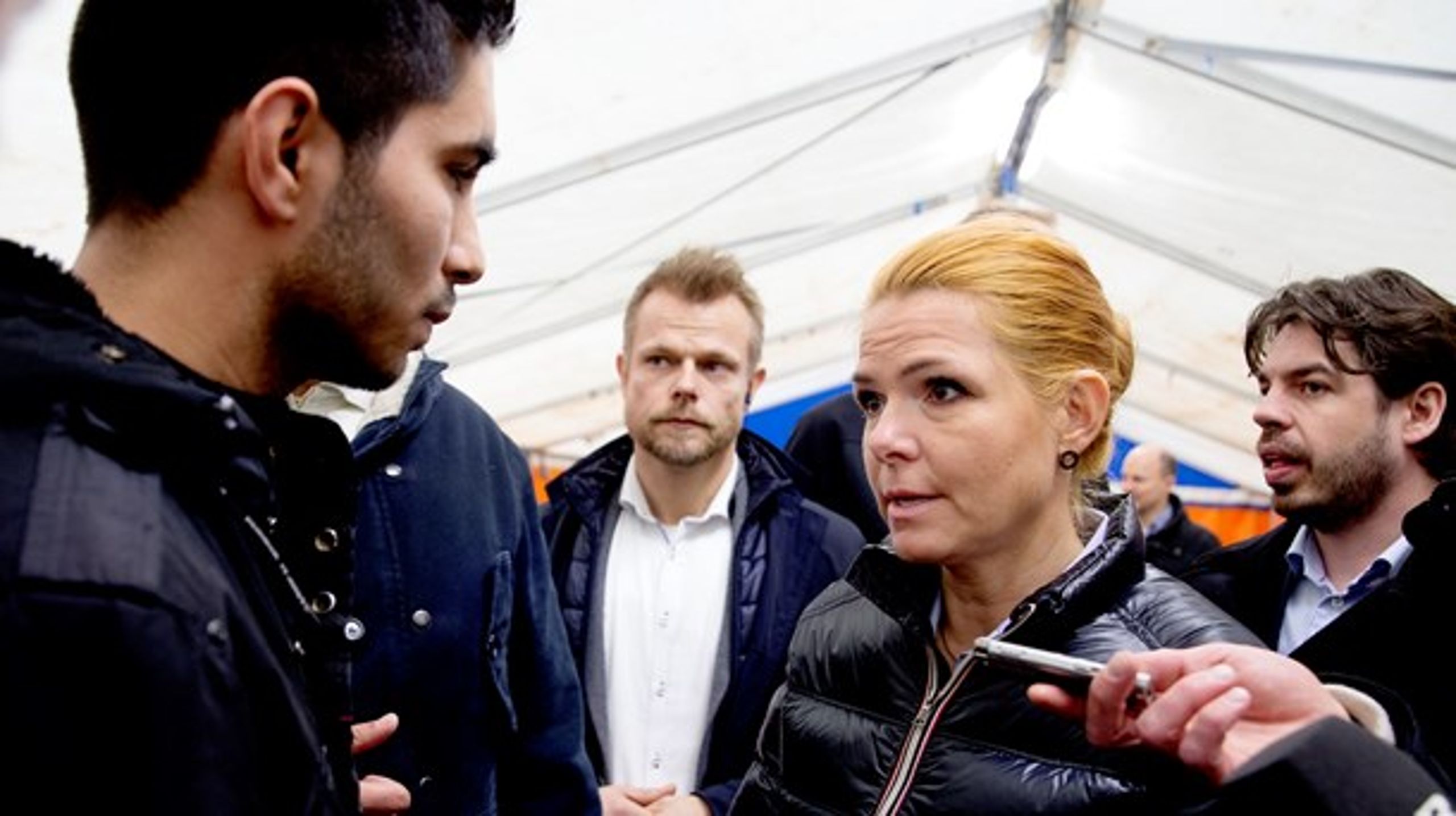 Integrationsminister Inger Støjberg (V) på besøg i flygtningelejren i Næstved.
