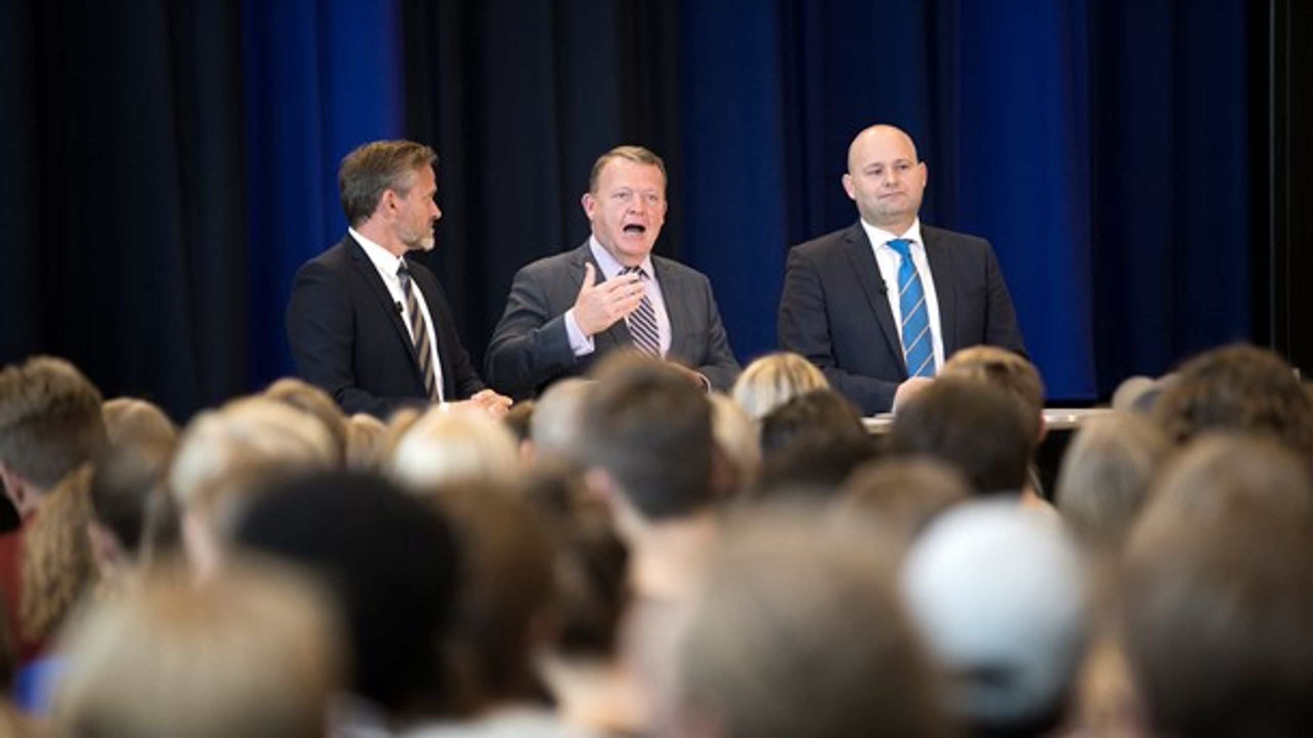 Statsminister Lars Løkke Rasmussen (V), justitsminister Søren Pape Poulsen (K) og udenrigsminister Anders Samuelsen (LA) besøgte mandag et gymnasium i Esbjerg.