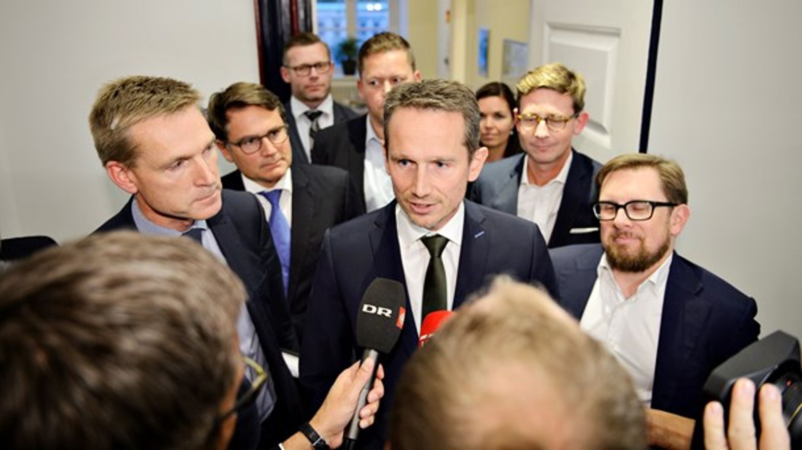 Regeringen og Dansk Folkeparti nåede efter flere ugers forhandling torsdag til enighed om en reduktion af registreringsafgiften.