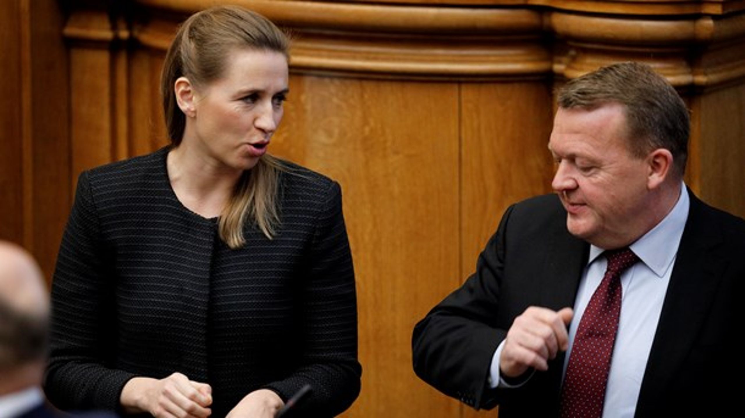 Lars Løkke Rasmussen og Mette Frederiksen ser i følge de nyeste målinger ud til at være skulder mod skulder i opløbet om vælgernes gunst.