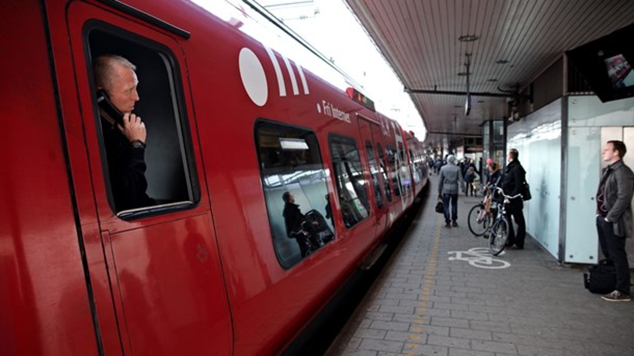 En ny aftale mellem regeringen, Dansk Folkeparti og Radikale vil gøre S-tog førerløse. Det sidste tog med fører forventes udfaset i 2036.