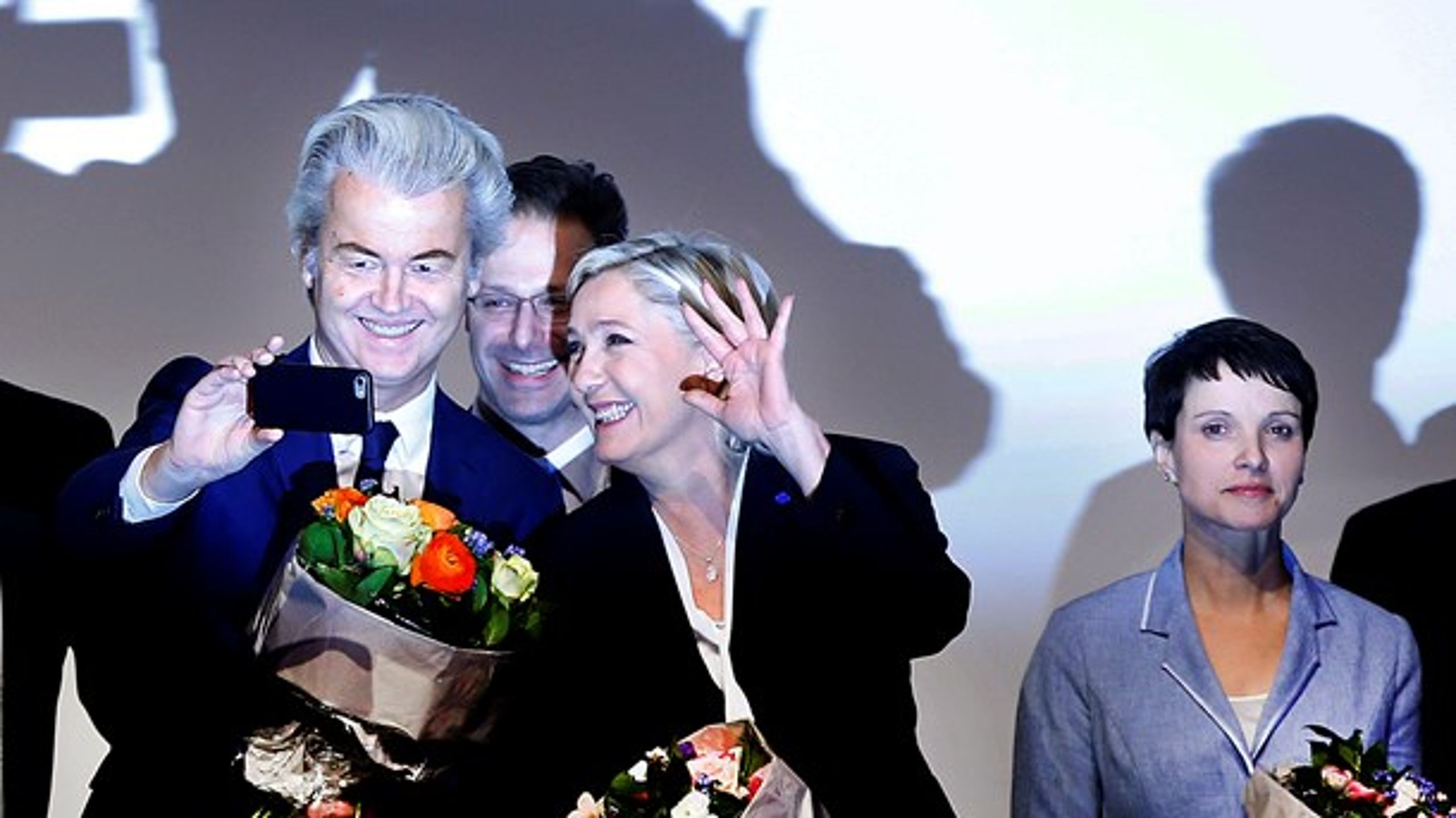 Journalist og forfatter Simen Ekern har skrevet en fortræffelig bog om højrepopulismen i Europa, skriver Adam Holm. (På billledet fra højre: Tyske&nbsp;AfD's forhenværende forkvinde Frauke Petry, Geert Wilders fra det&nbsp;hollandske Partij voord de Vrijhejd (Frihedspartiet) og&nbsp;franske Front Nationals Marine le Pen)&nbsp;&nbsp;