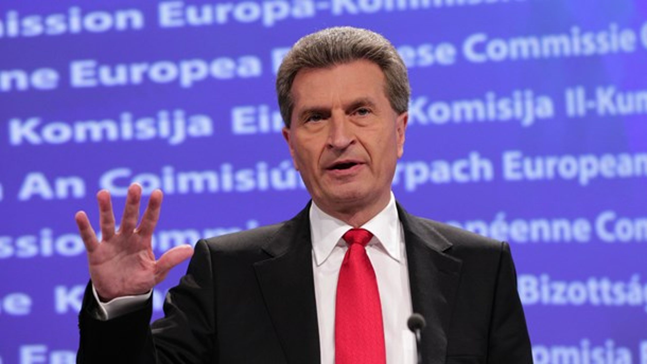 EU's budgetkommissær Günther Oettinger præsenterede onsdag Europa-Kommissionens syn på det næste flerårige EU-budget.