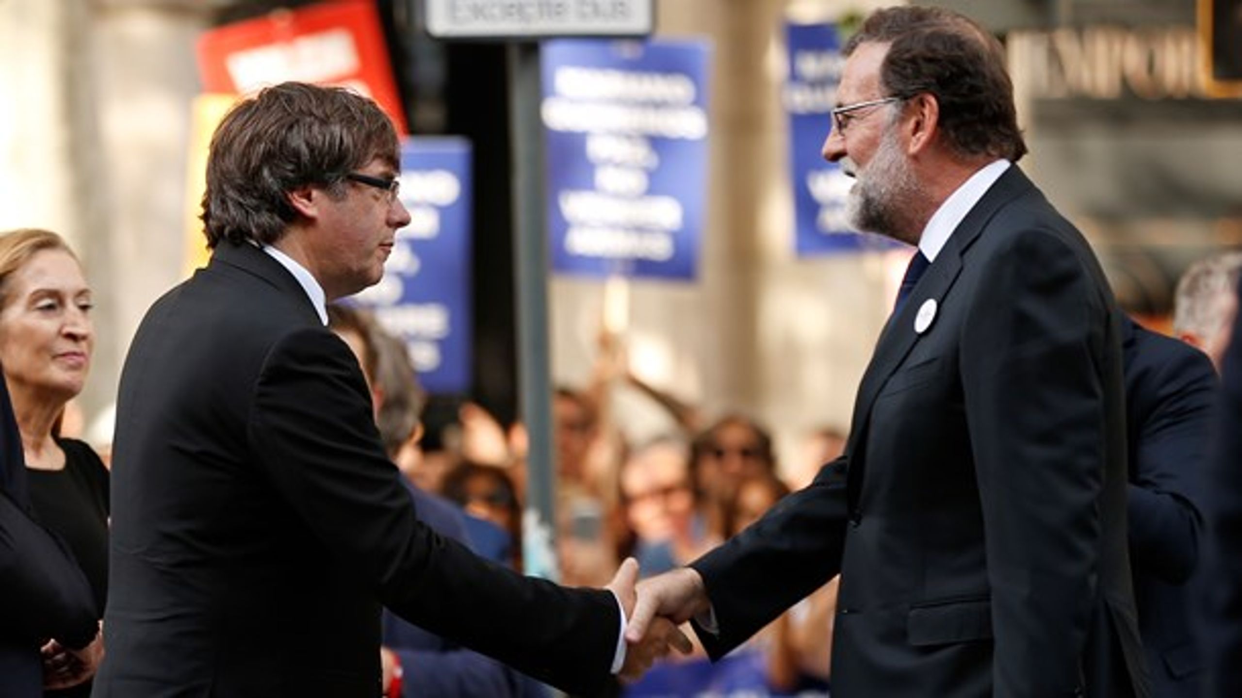 <b>FÅ HJÆLP</b>: Den afsatte catalanske præsident, Carles Puigdemont (t.v.), og Spaniens præsident Mariano Rajoy kunne godt trænge til noget ekstern mægling, forslår David Trads.