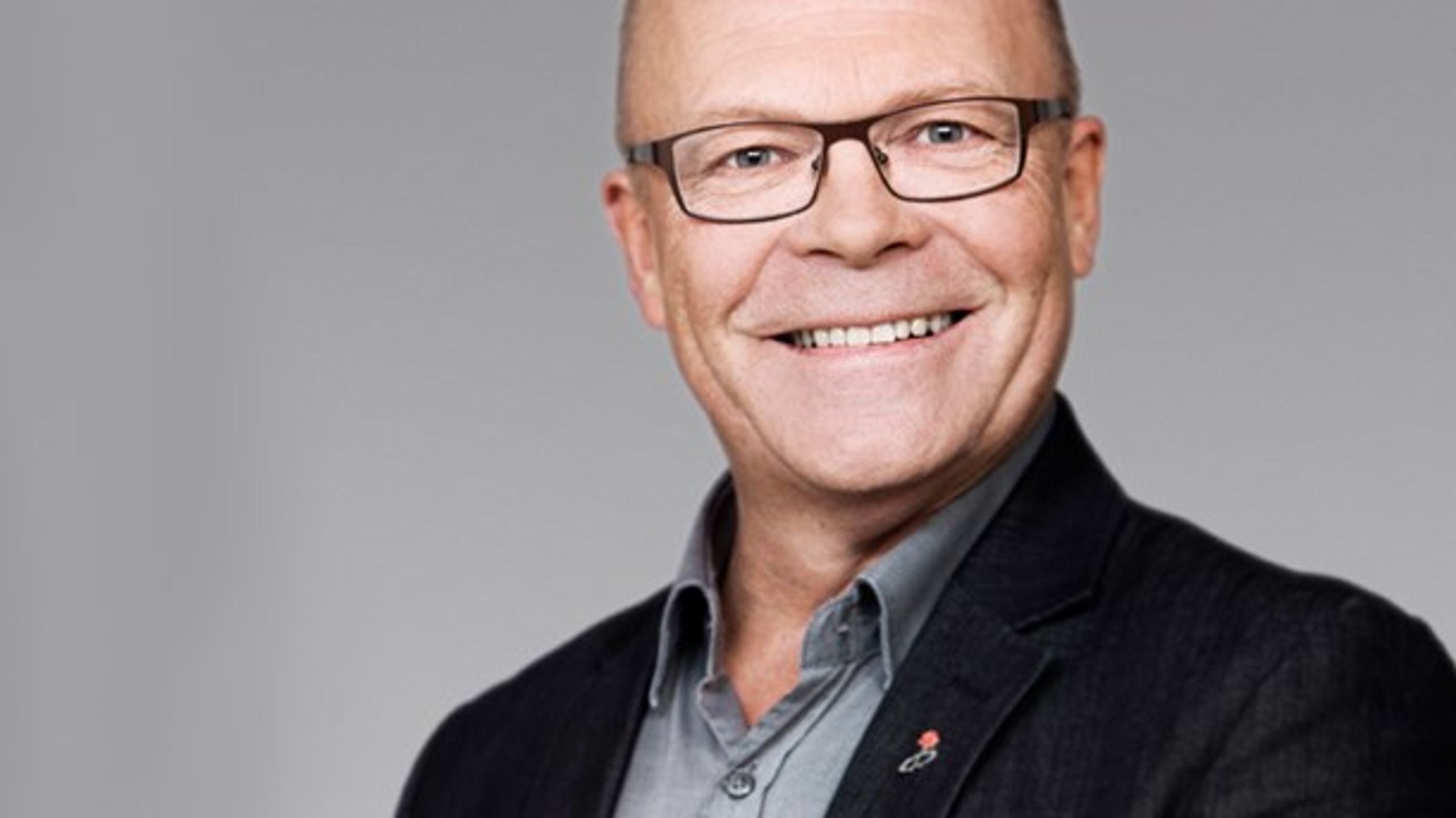 Morten Løkkegaards (V) kamp om børnechecken er ren symbolpolitik, mener Ole Christensen (S).