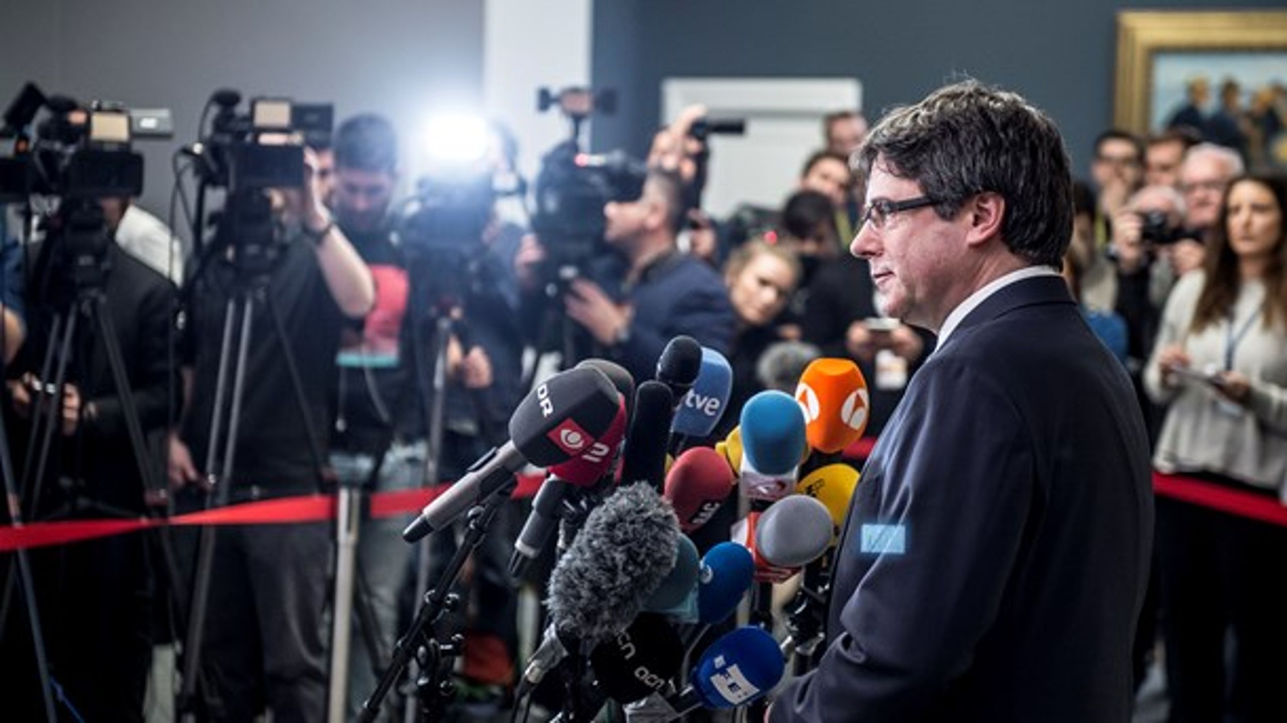 Den catalanske separatistleder Carles Puigdemont holder pressemøde under sit besøg i Folketinget, hvor han var inviteret af det færøske folketingsmedlem Magni Arge (T).&nbsp;