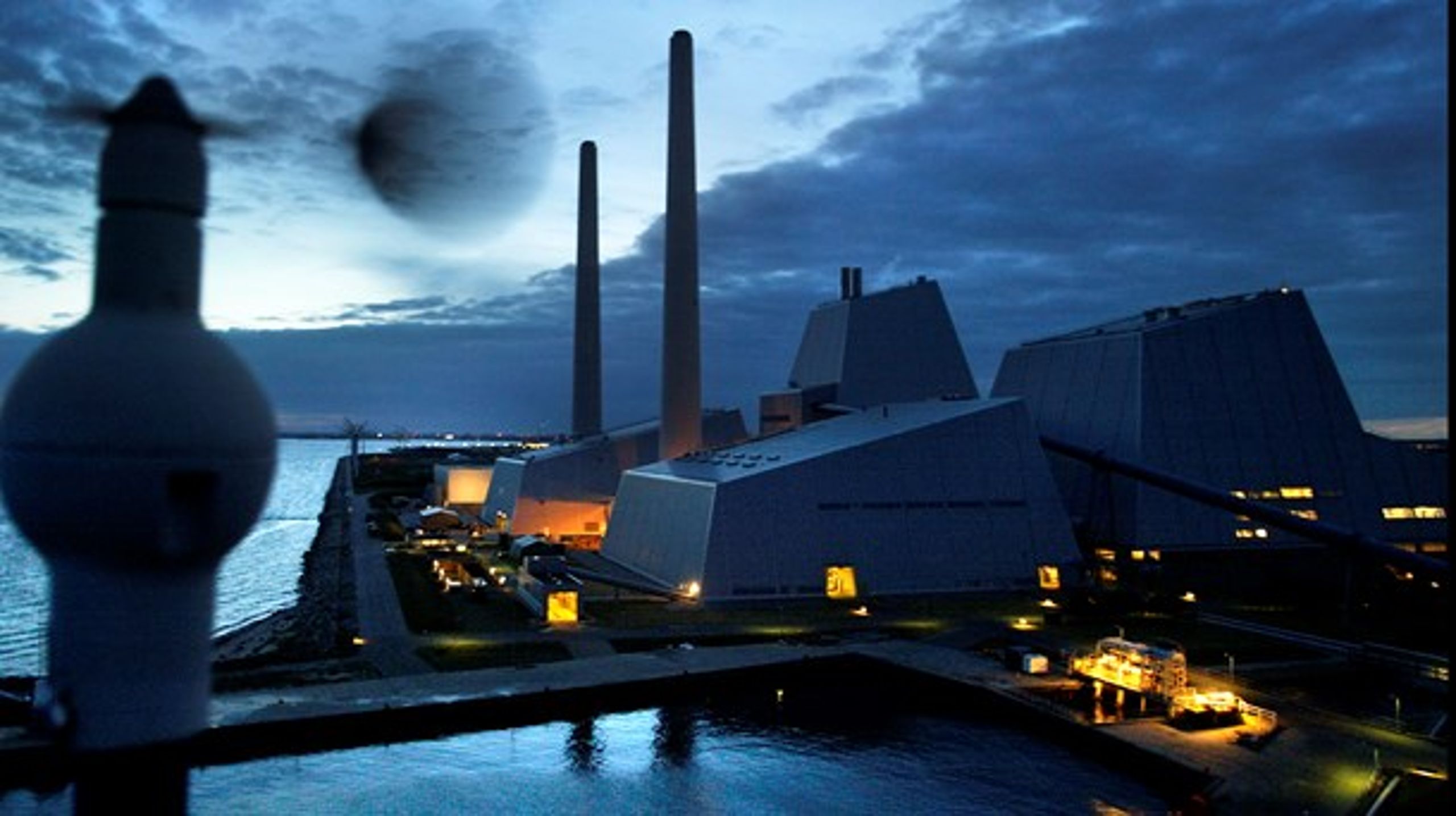 Danmark omlægger i stor stil til biomasse. Her på Avedøreværket syd for København er over 50 procent af produktionen i dag baseret på biomasse.