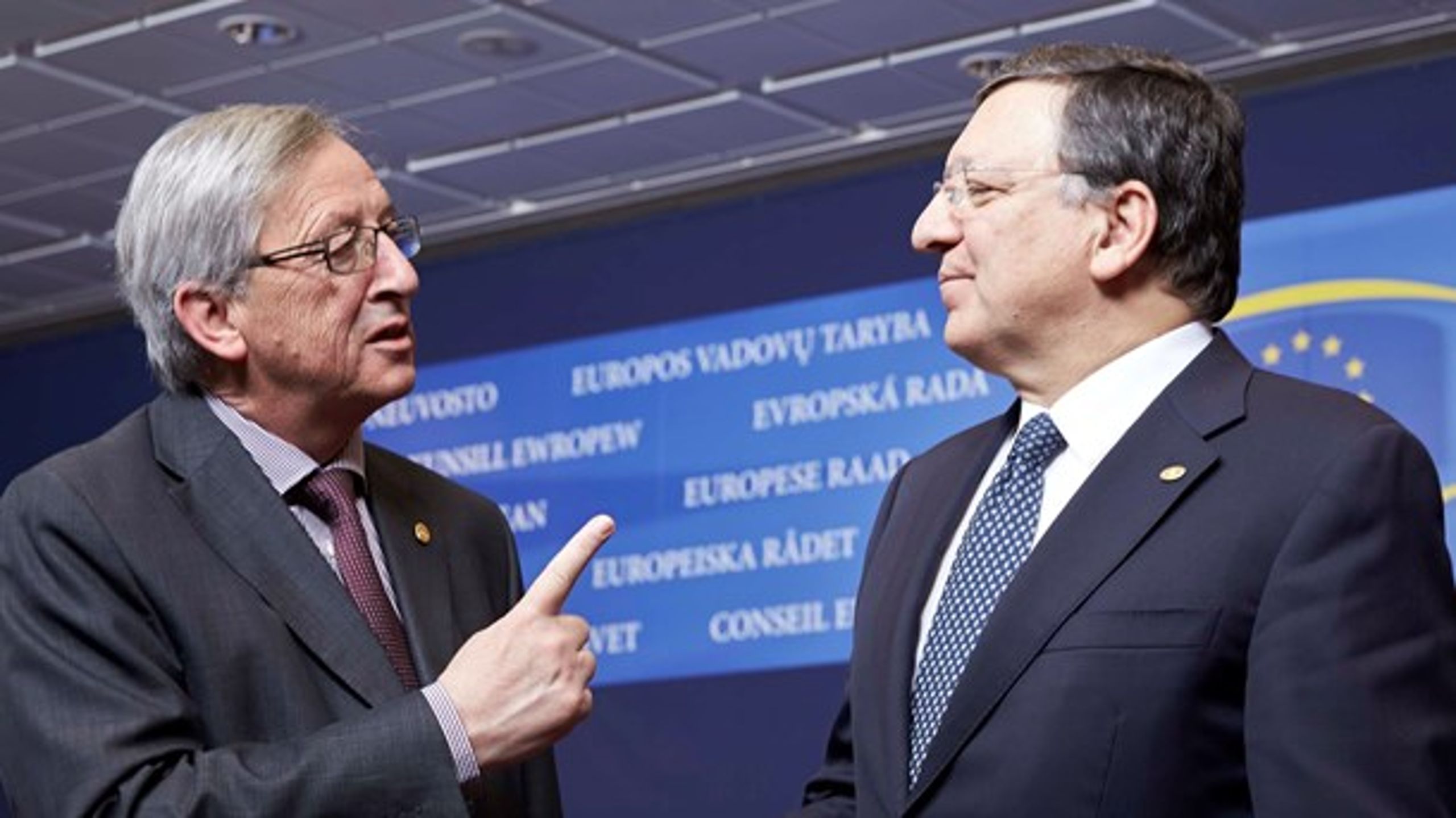 Nuværende kommissionsformand, Jean-Claude Juncker (t.v.), var ikke tilfreds med, at hans forgænger, Jose Manuel Barroso (t.h.), tog et job hos investeringsbanken Goldman Sachs.