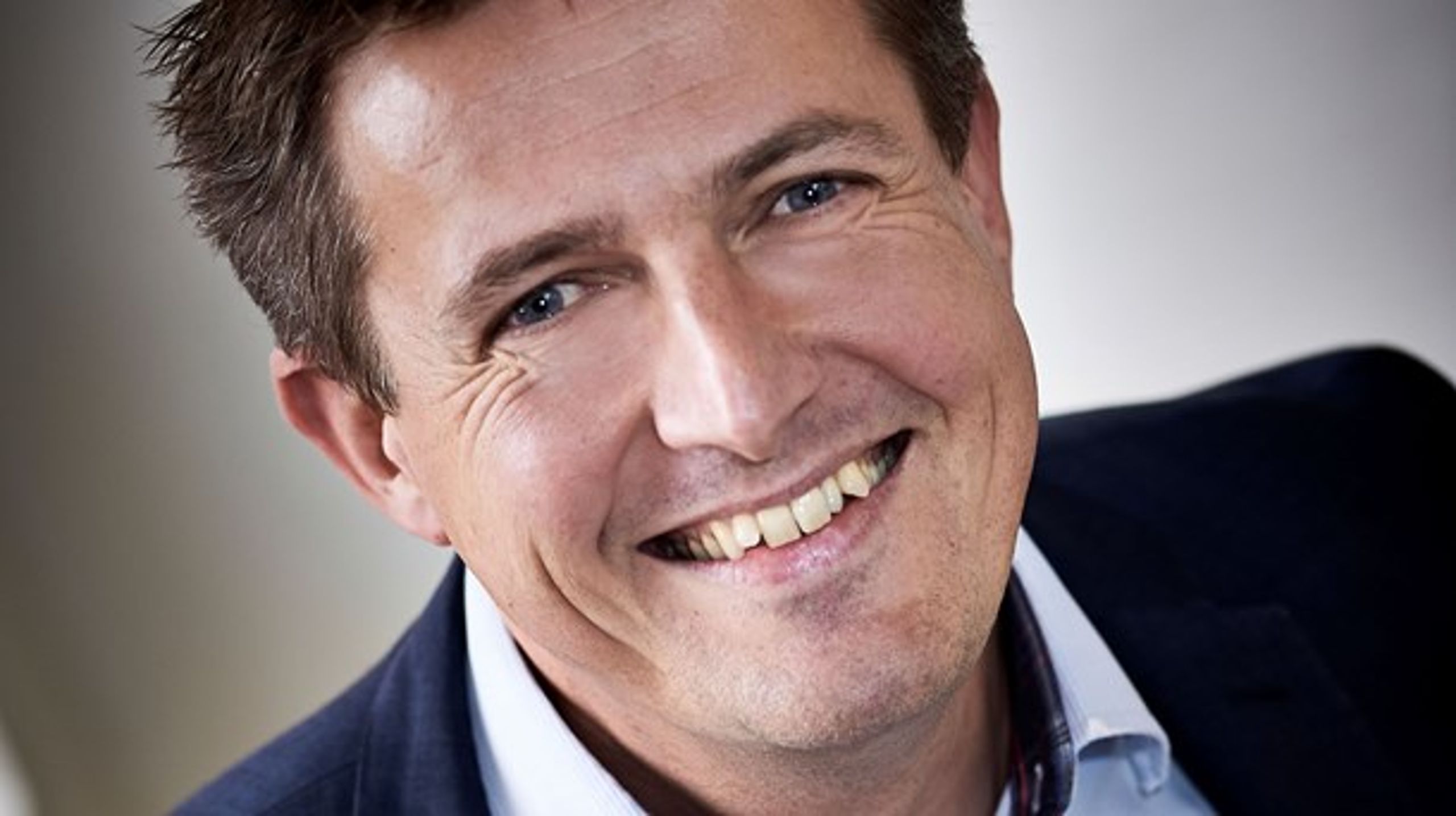 Per Bennetsen – Region Sjælland – CEO – har knækket den tværmediale kode for topchefer i det offentlige, skriver Benjamin Elberth.