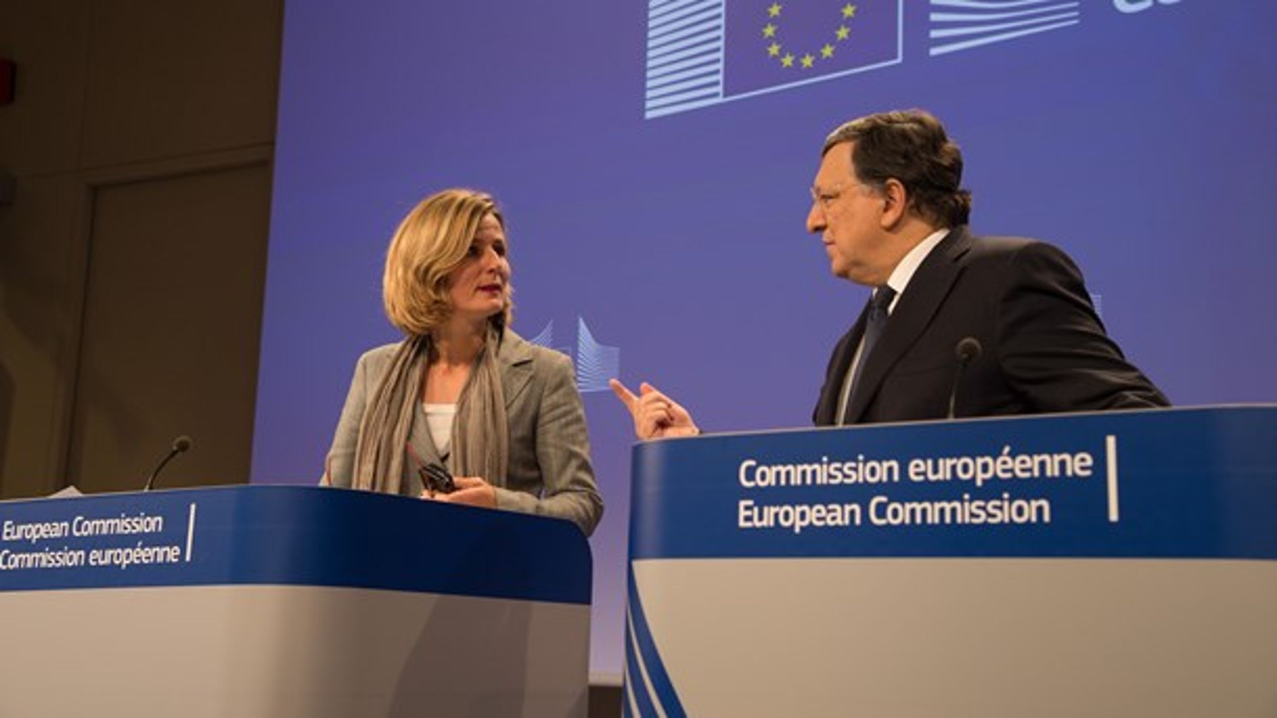 Pia Ahrenkilde har længe arbejdet i EU-systemet og får nu&nbsp;en toppost. Her ses hun med tidligere formand for EU-Kommissionen Manuel Barroso.