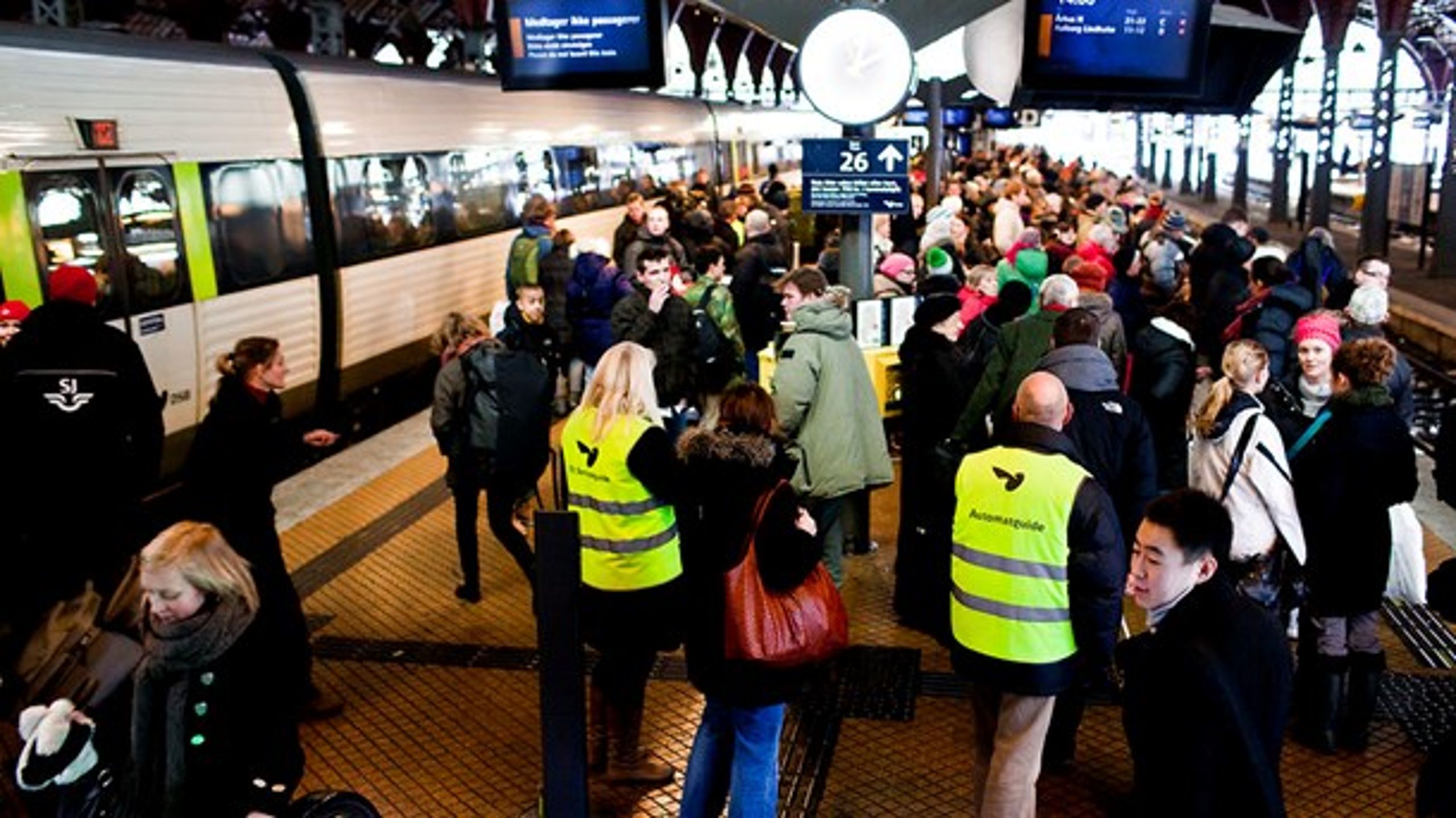 En strejke vil betyde forsinkelser og meget amputeret drift. Men det vil ikke stoppe al togtrafik i Danmark, medmindre regeringen ønsker det, lyder det fra faglige organisationer.