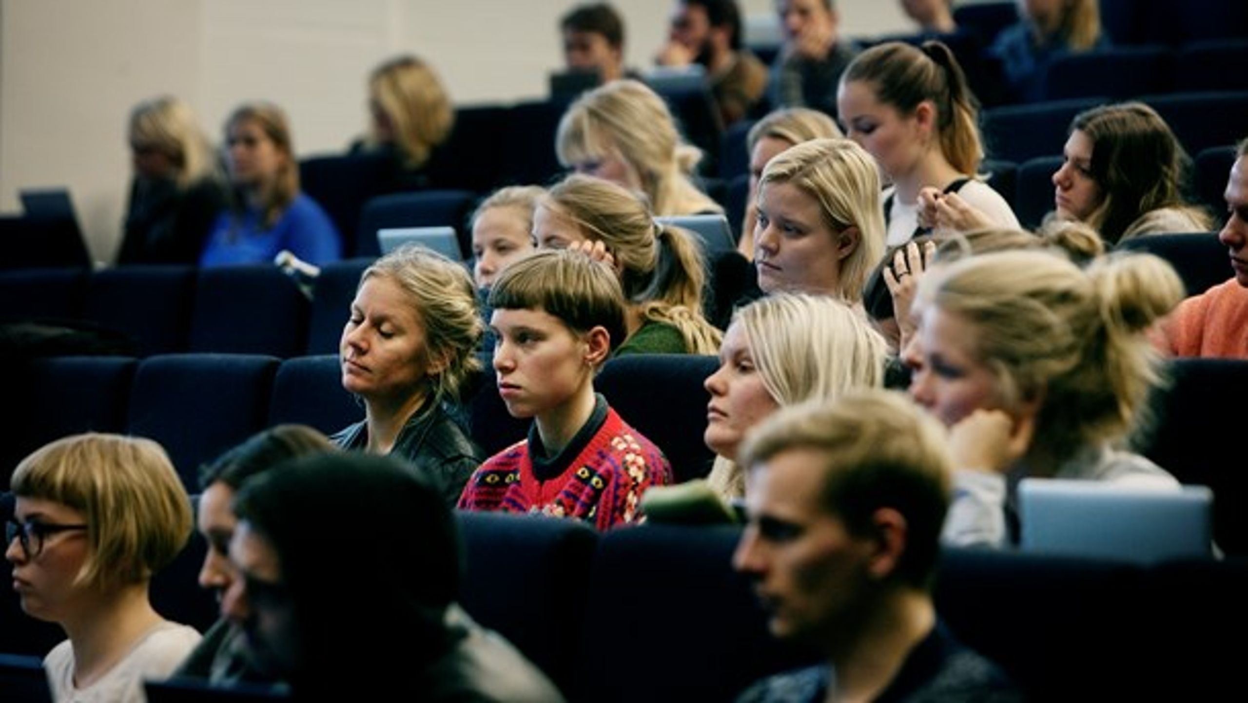I både Norge og Sverige prøver langt flere studerende kræfter med arbejdsmarkedet mellem deres bachelor- og kandidatuddannelse. Hvis Danmark skal indhente resten af Norden, skal vi derfor forlænge retskravet, skriver Lars Djernæs.&nbsp;