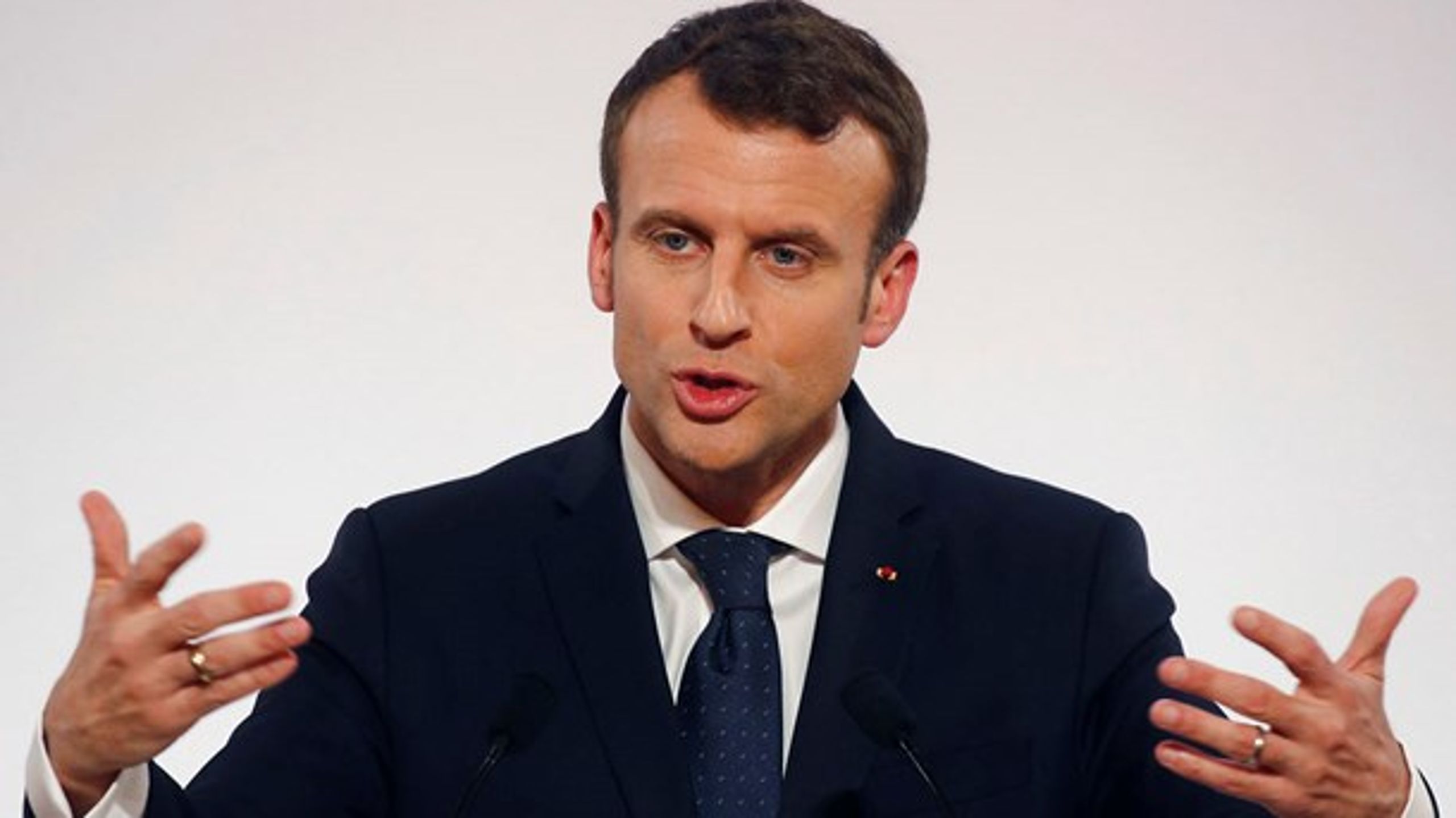 Frankrigs præsident, Emmanuel Macron, vil kickstarte en række borgerdialoger for at få skabt mere EU-gejst i de europæiske befolkninger i denne uge, hvor han også mødes med den tyske kansler for at se, om de kan finde fælles EU-fodslag.