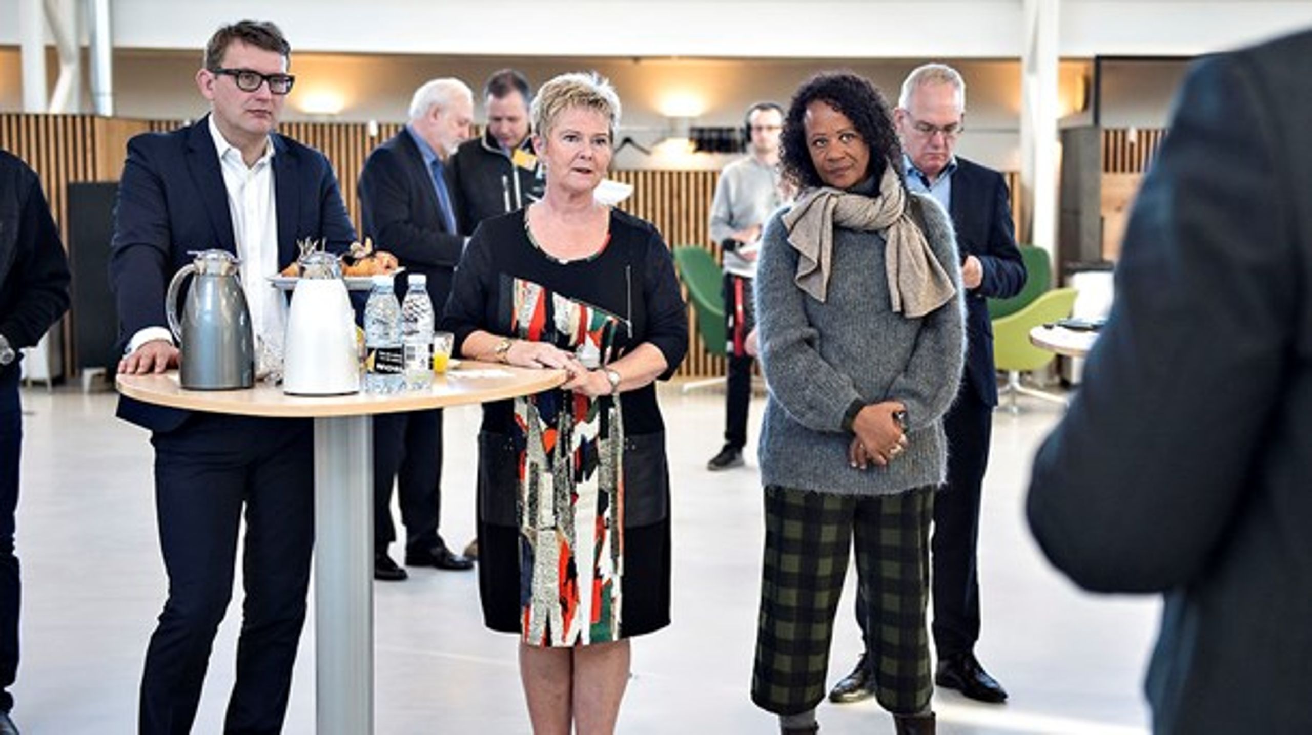 Tre ad Disruptionrådets medlemmer: beskæftigelsesminister Troels Lund Poulsen (V), LO-formand Lizette Risgaard og instruktør og forfatter Hella Joof.