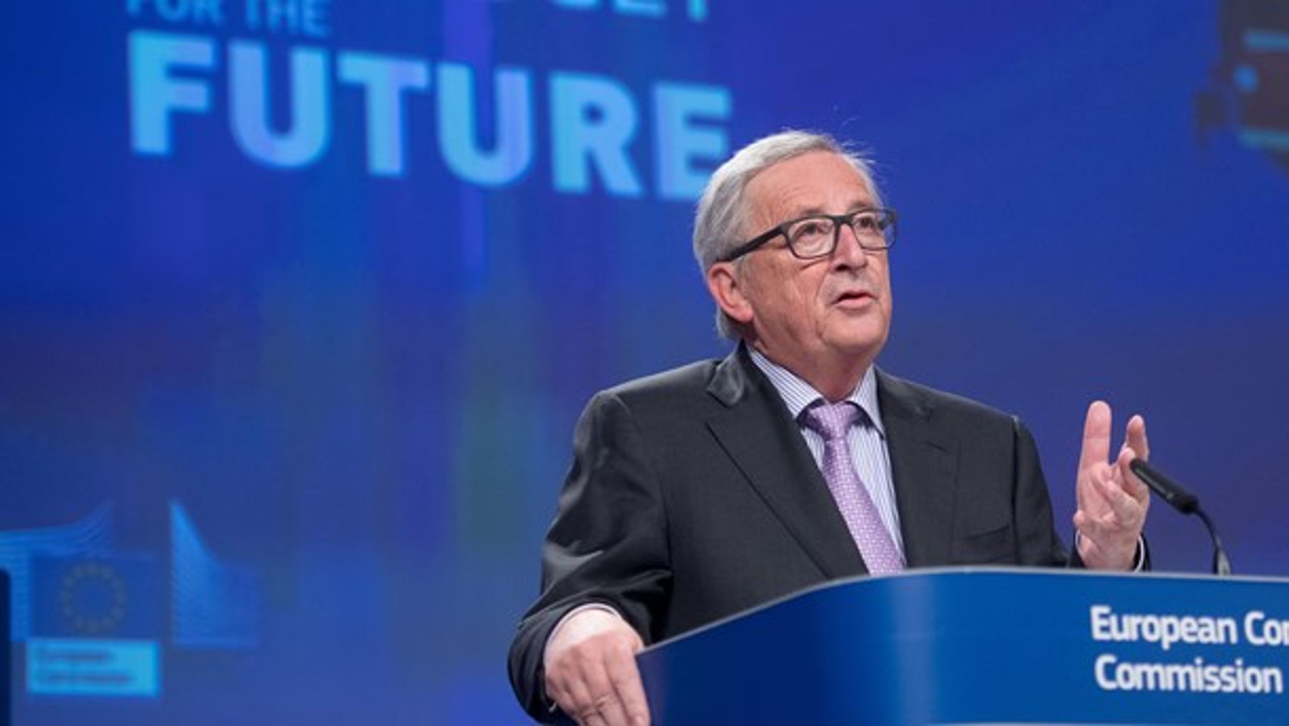 EU-Kommissionens formand, Jean-Claude Juncker, præsenterer Kommissionens forslag til et flerårigt budget.
