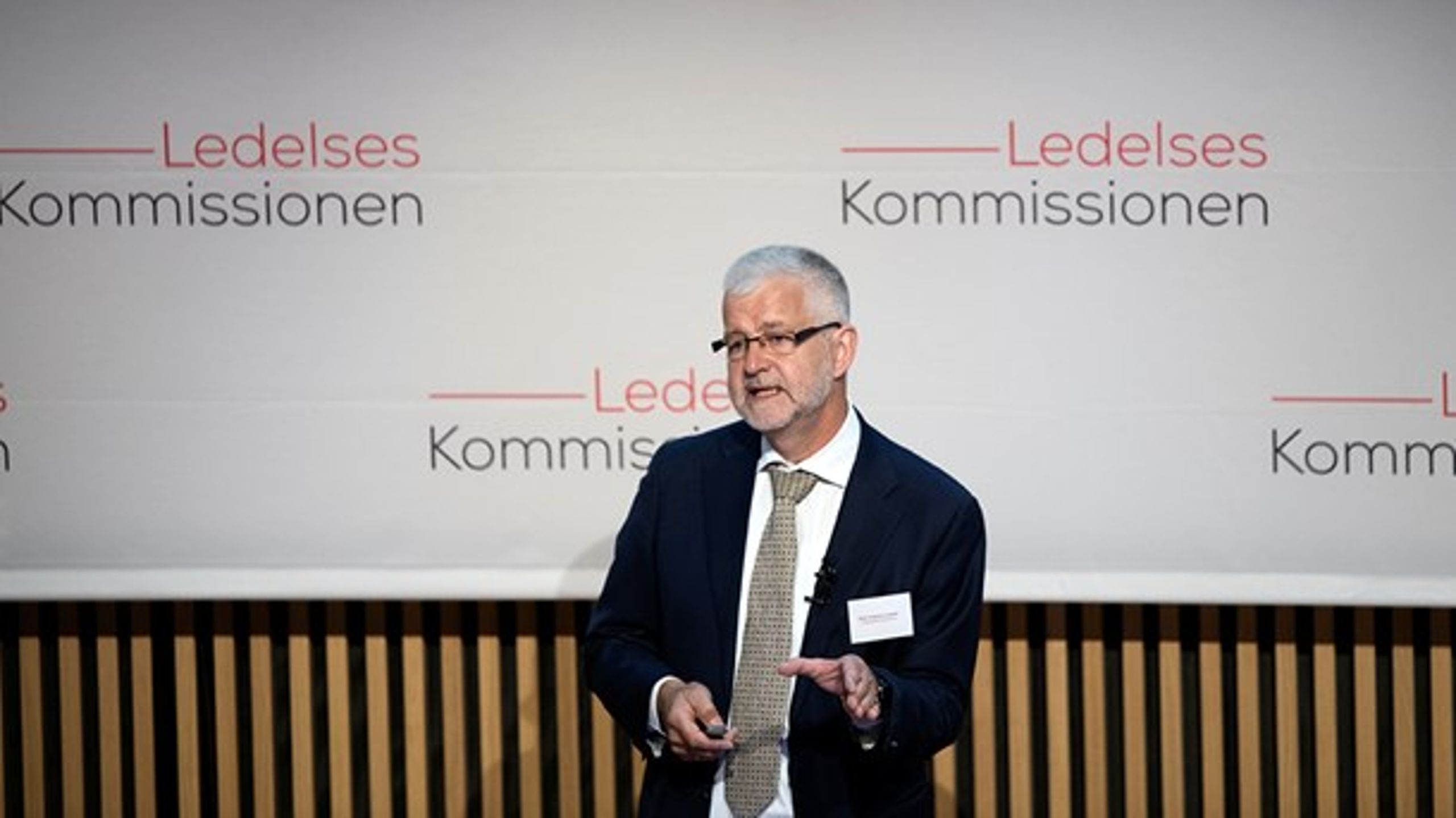 Allan Søgaard Larsen, formand for Ledelseskommissionen, var ordstyrer på dagens debat.&nbsp;