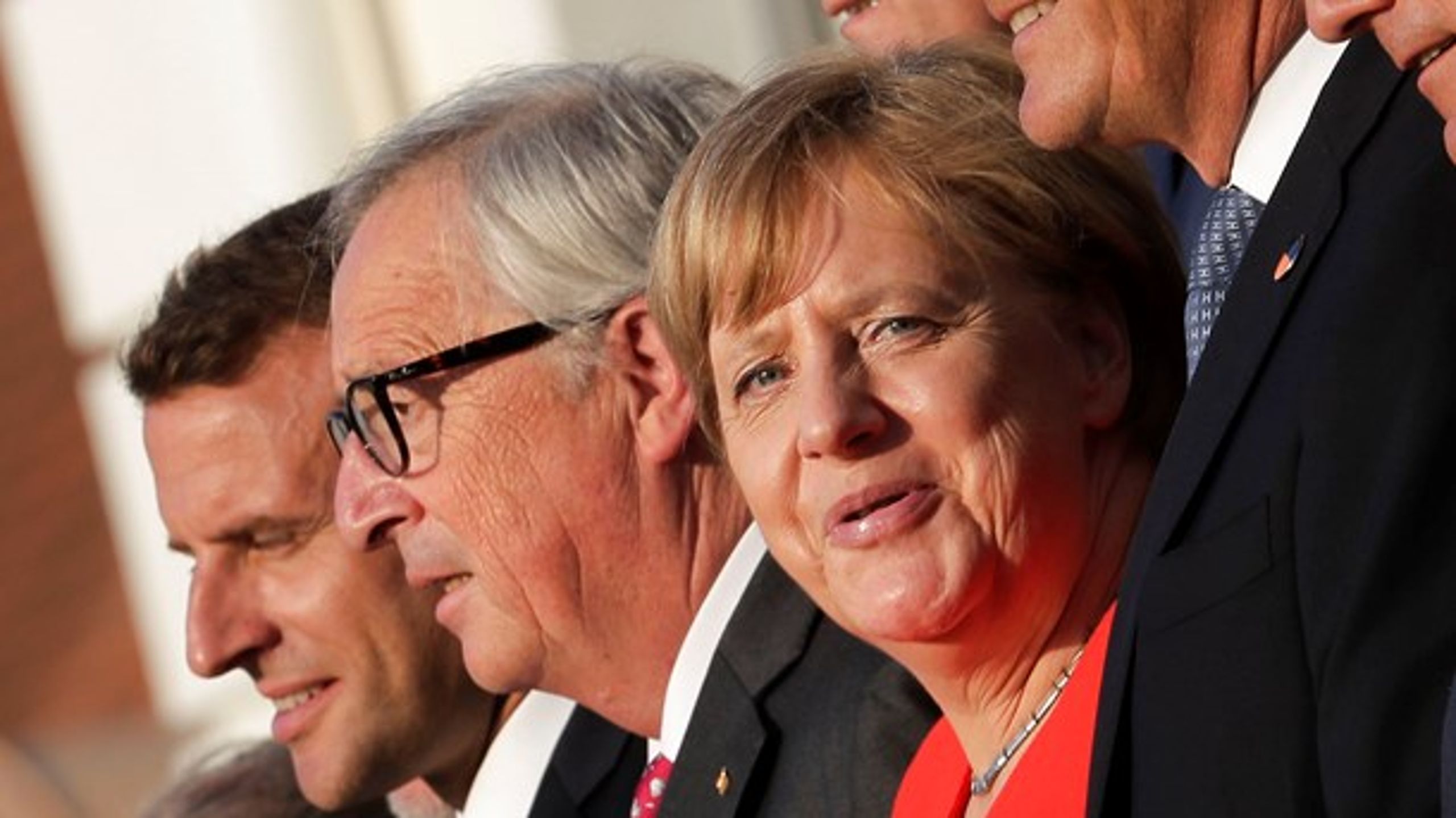 Den tyske kansler, Angela Merkel, har bragt sine hjemlige politiske problemer midt ind på den europæiske politiske scene.
