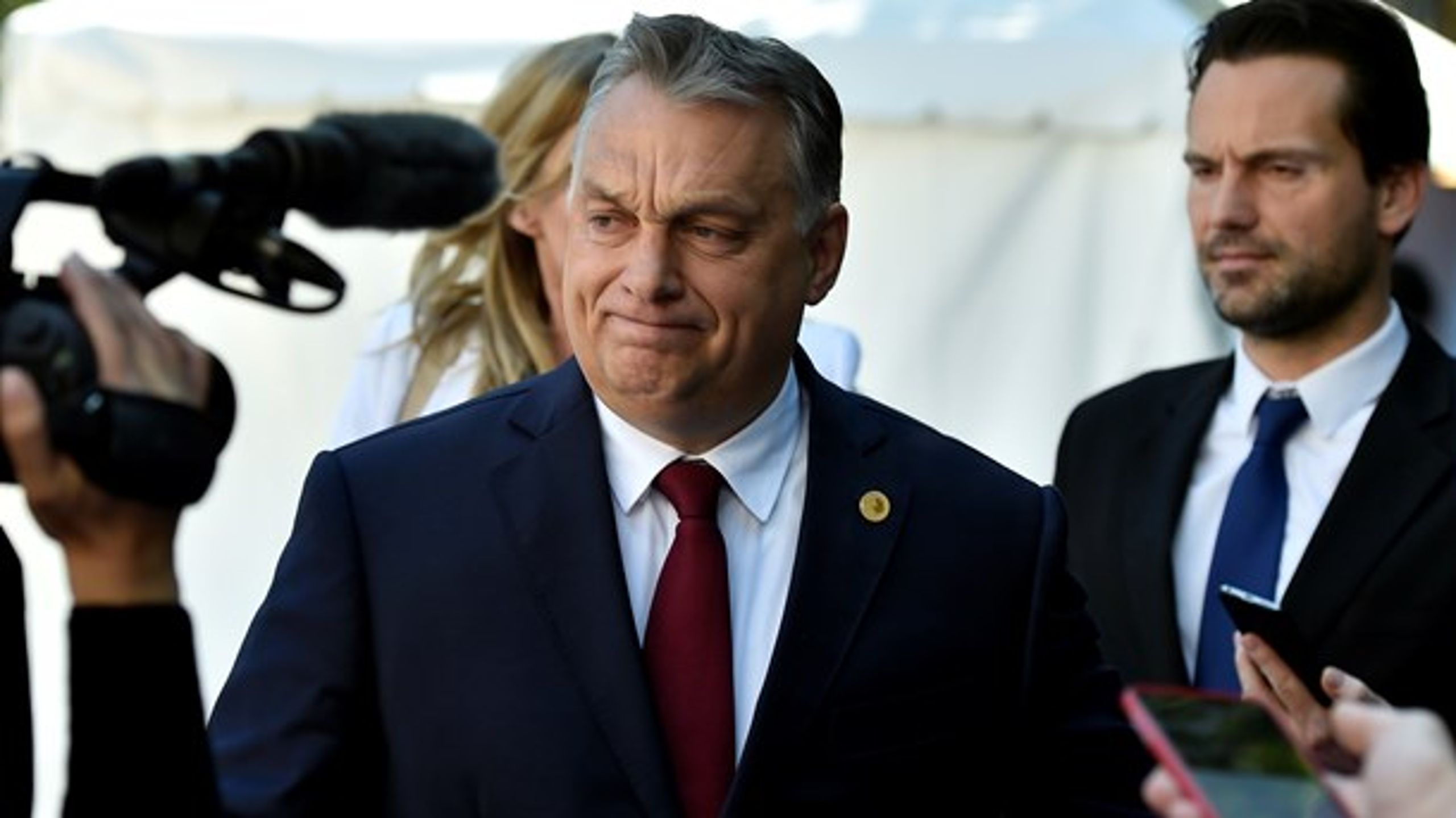 Mogens Herman Hansen advarer mod&nbsp;populistiske ledere som Ungarns Viktor Orbán i sin opdaterede bog om populisme "Hvordan forvrænger populismen demokratiet?".