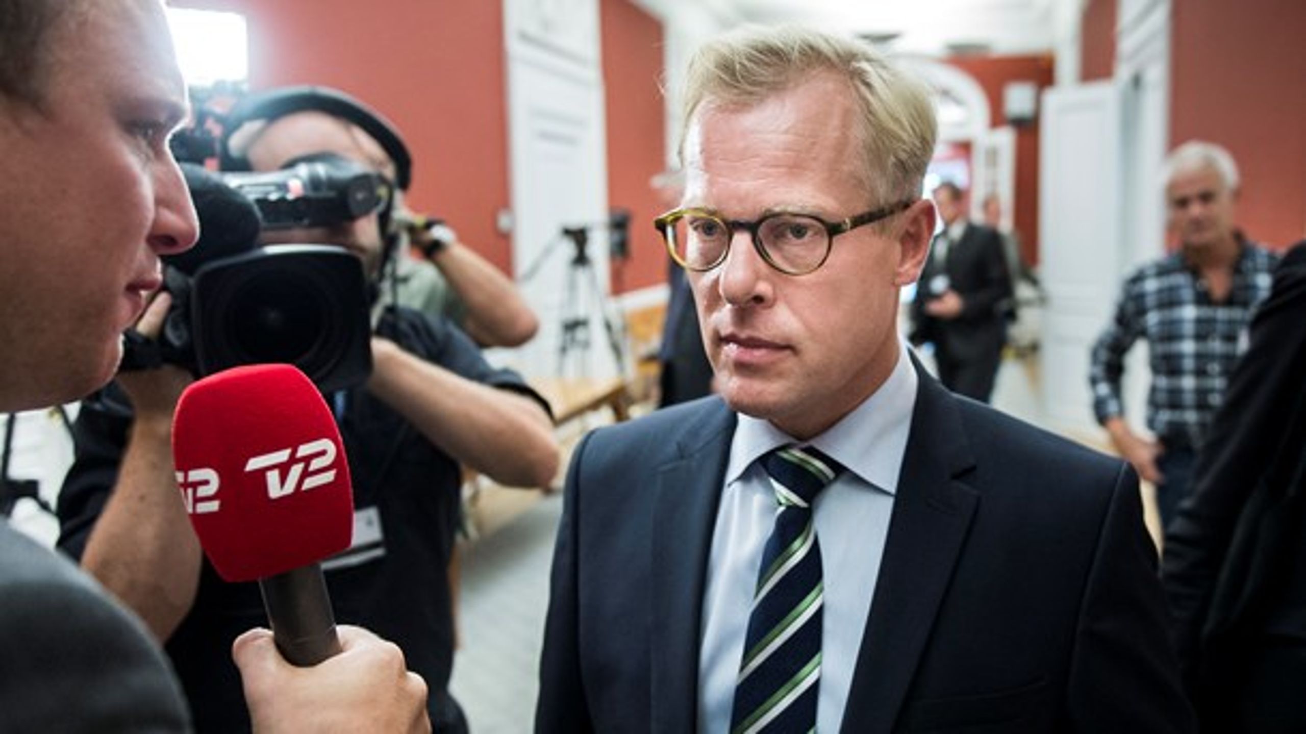 Den mangeårige Venstremand Carl Holst har besluttet, at han ikke vil genopstille til næste folketingsvalg.