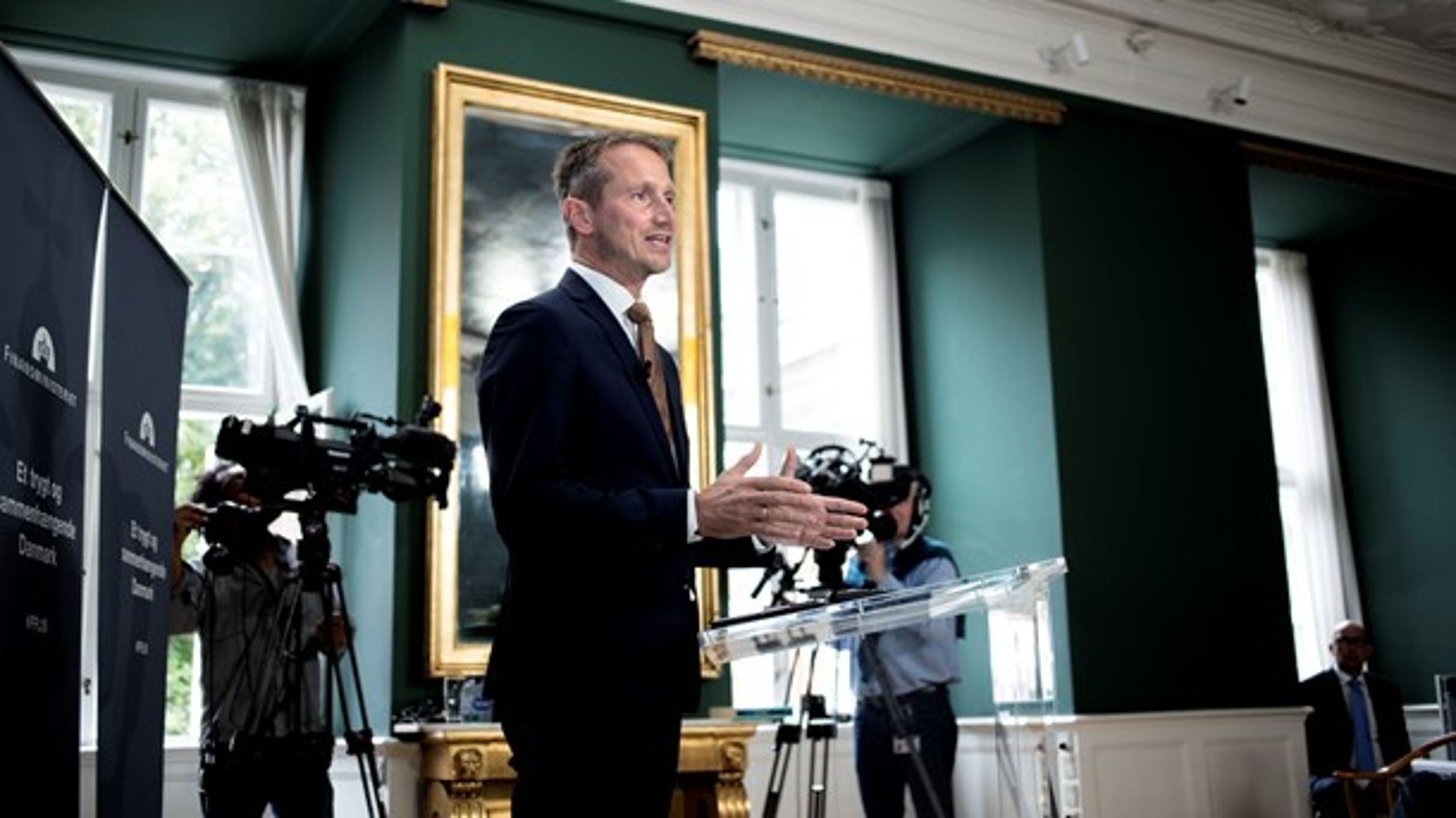 Finansminister Kristian Jensen har taget højde for, at den britiske exit fra EU-samarbejdet kan blive dyr for Danmark.