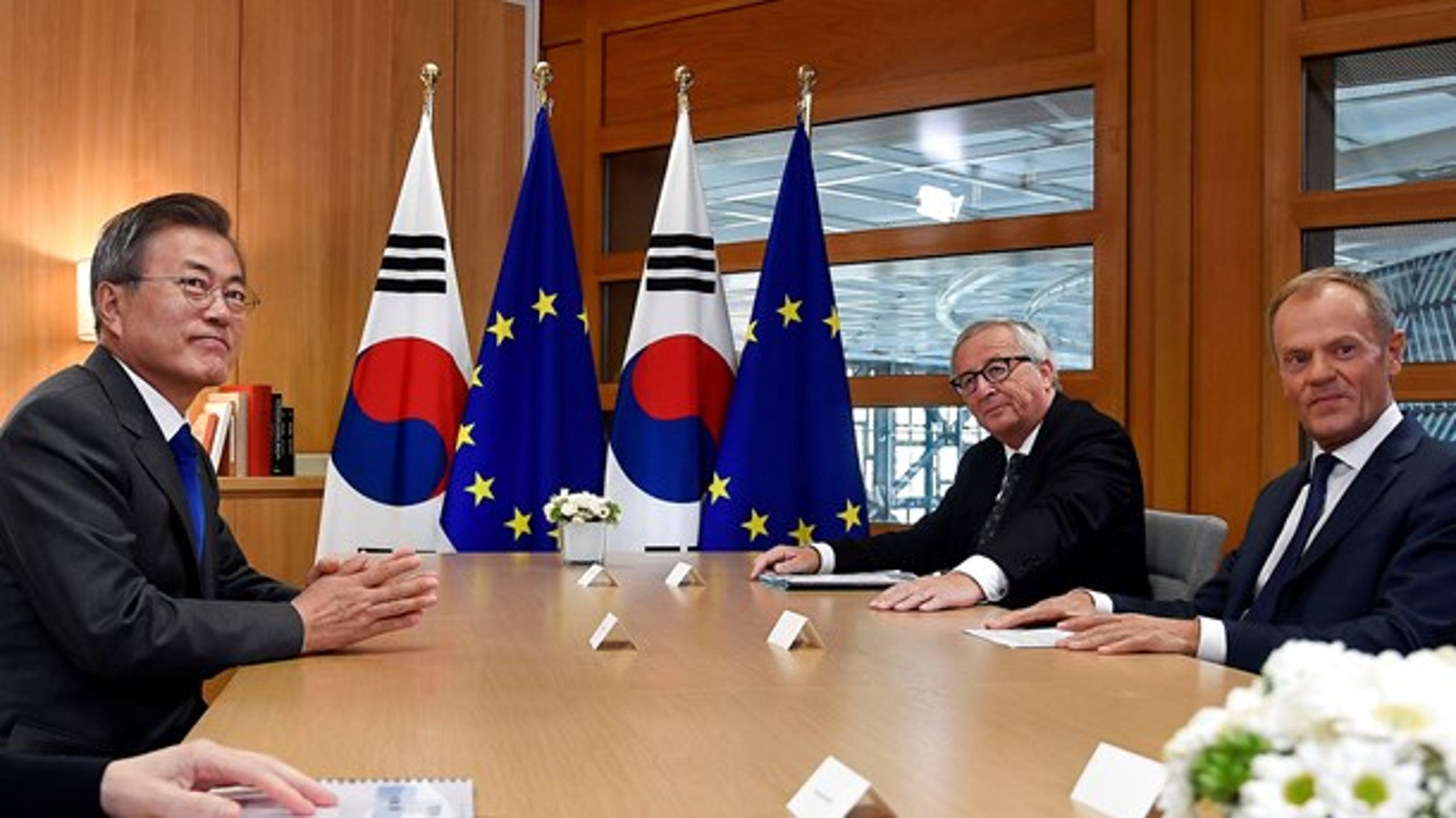 EU-Kommissionen har sørget for frihandelsaftaler med blandt andet Sydkorea, Japan og Singapore. Et nyt partnerskab mellem europæisk erhvervsliv og Kommissionen kan dog give aftalerne mere værdi.