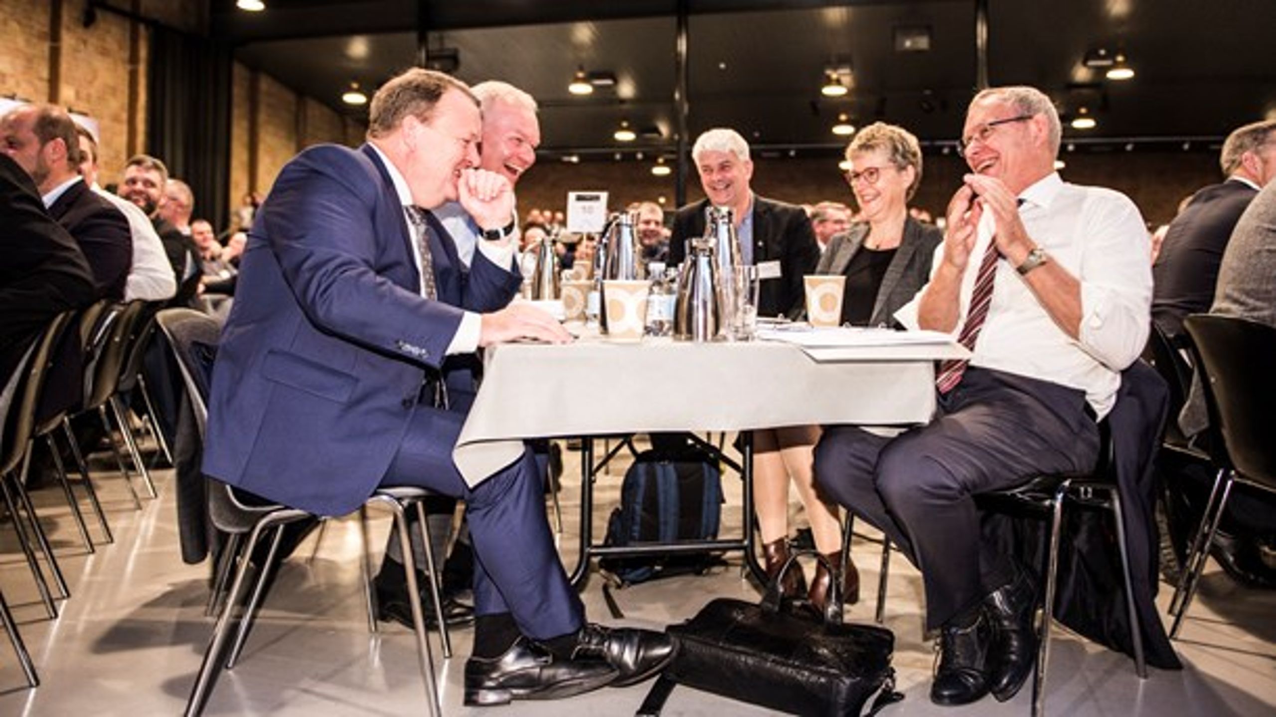 Statsminister Lars Løkke Rasmussen var onsdag gæst til L&amp;F's årlige delegeretmøde. I midten af billedet sidder den nyvalgte viceformand Thor Gunnar Kofoed. (Foto: Michael Drost-Hansen/Ritzau Scanpix). <br>