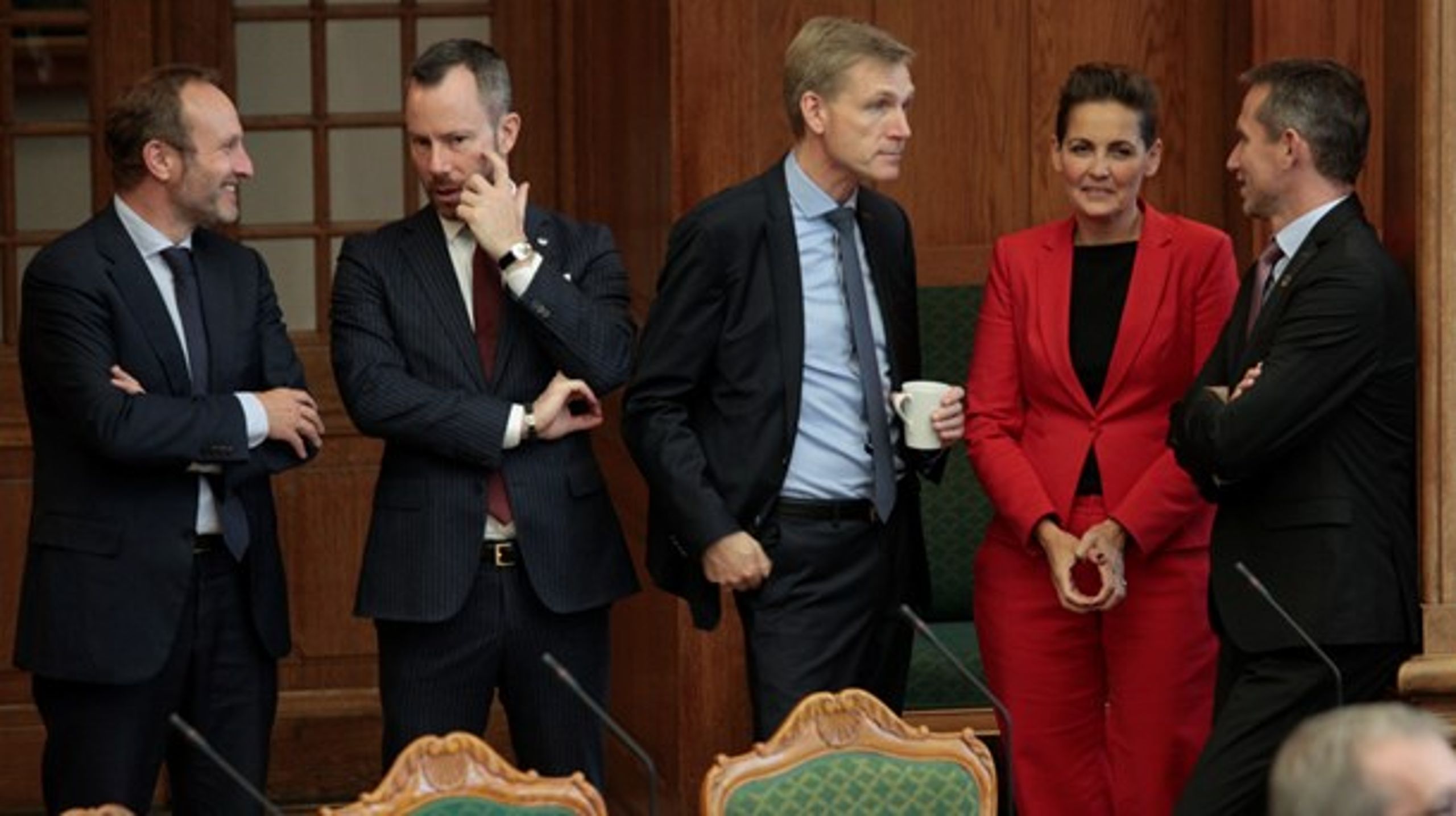 I dansk politik bør man samle sig på midten om et nationalt kompromis på udlændingeområdet, mener Martin Lidegaard (R).