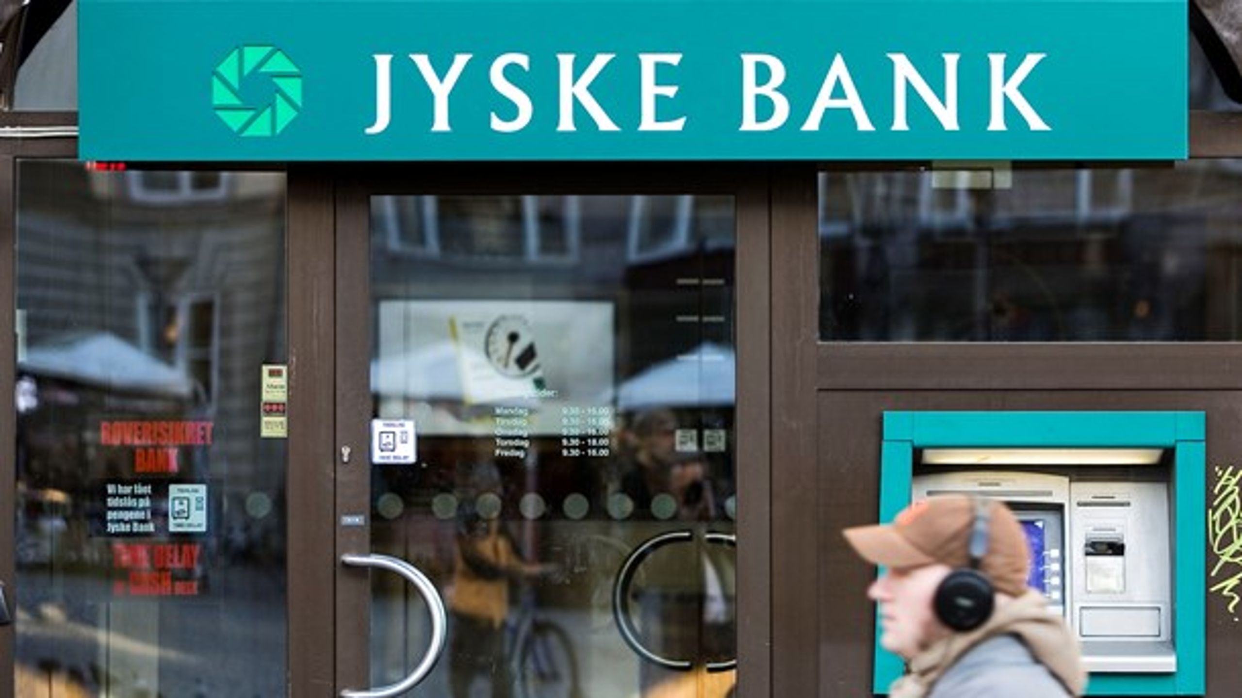 Jyske Bank er et af de pengeinstitutter, som har hævet priserne allermest for foreningskunder. Gebyrerne på foreningskonti er således steget med adskillige tusinde kroner i Jyske Bank. <br>