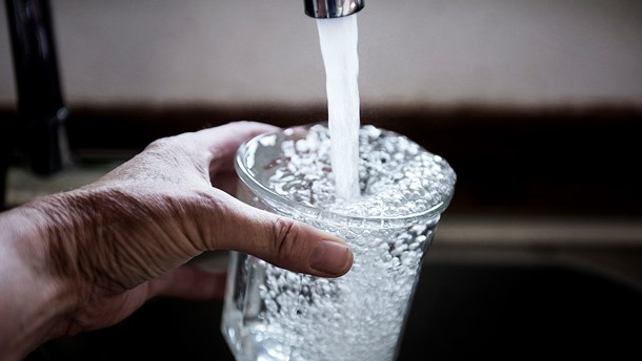 Drikkevandet skal bevares på borgernes hænder, mener Danske Vandværker.