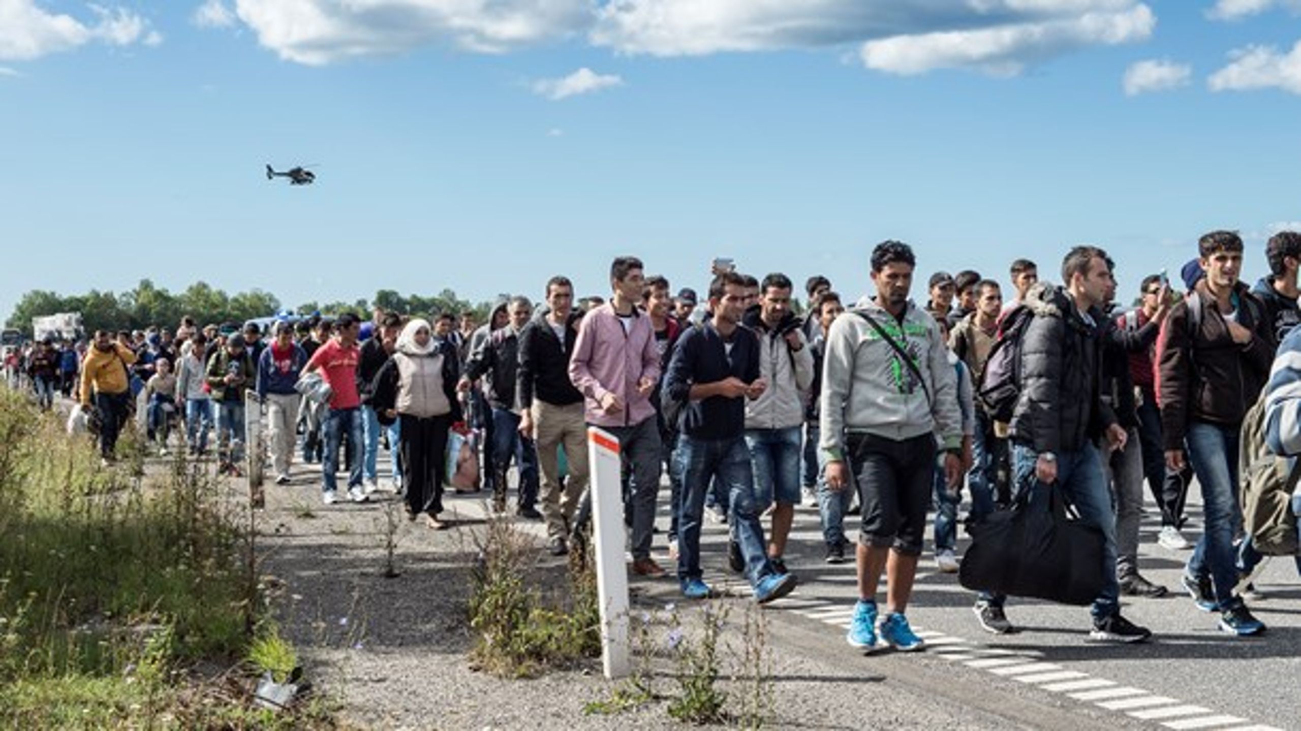 Flygtninge og migranter på motorvejene gjorde et stort indtryk på mange vælgere. Men i takt med at socialdemokraterne har strammet kursen, har de borgerlige mistet forspringet i udlændingepolitikken.<br>