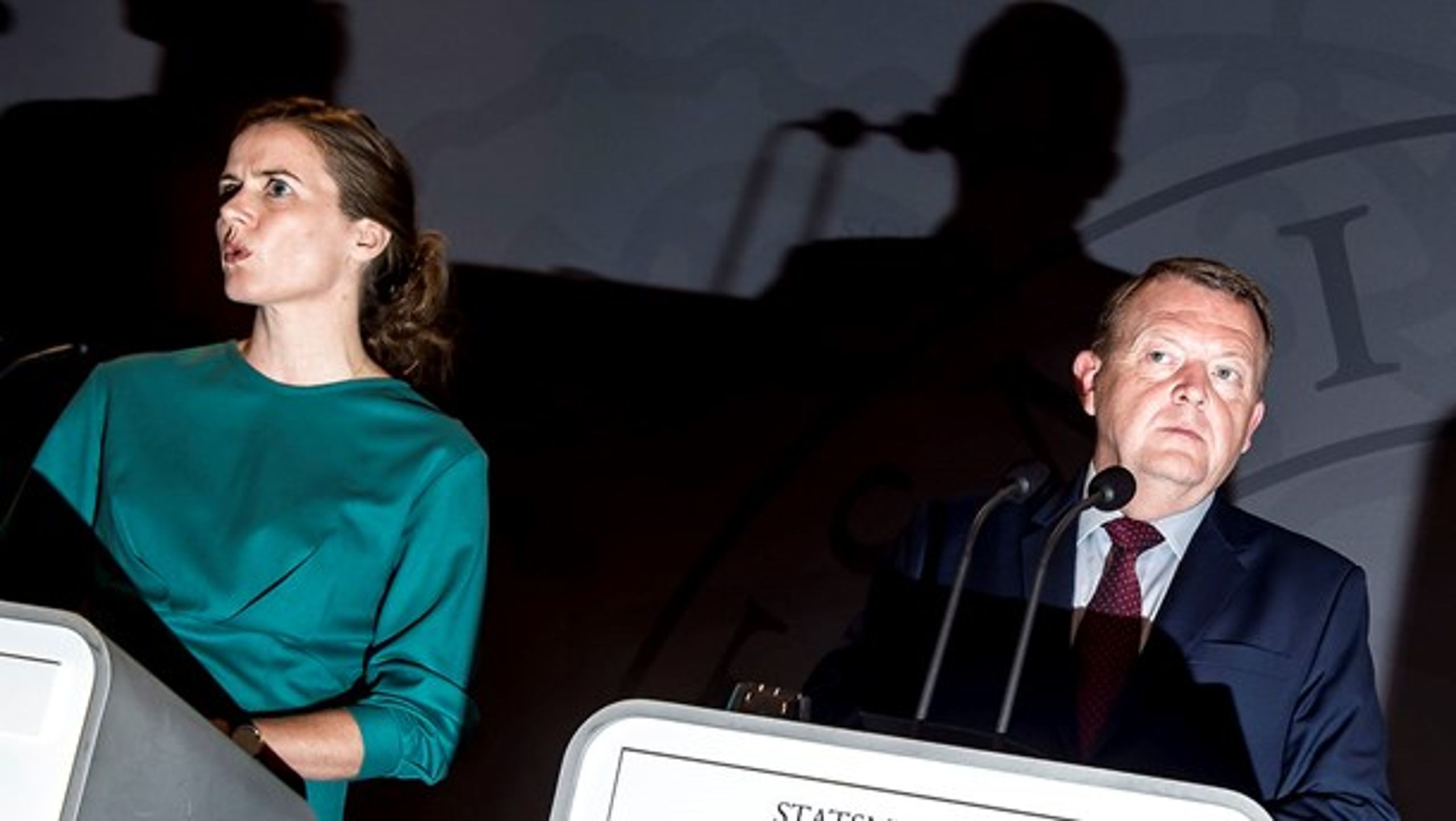 Sundhedsminister Ellen Trane Nørby (V) og Lars Løkke Rasmussen (V) ved fremlæggelsen af regeringens psykiatriudspil i september (arkivfoto).