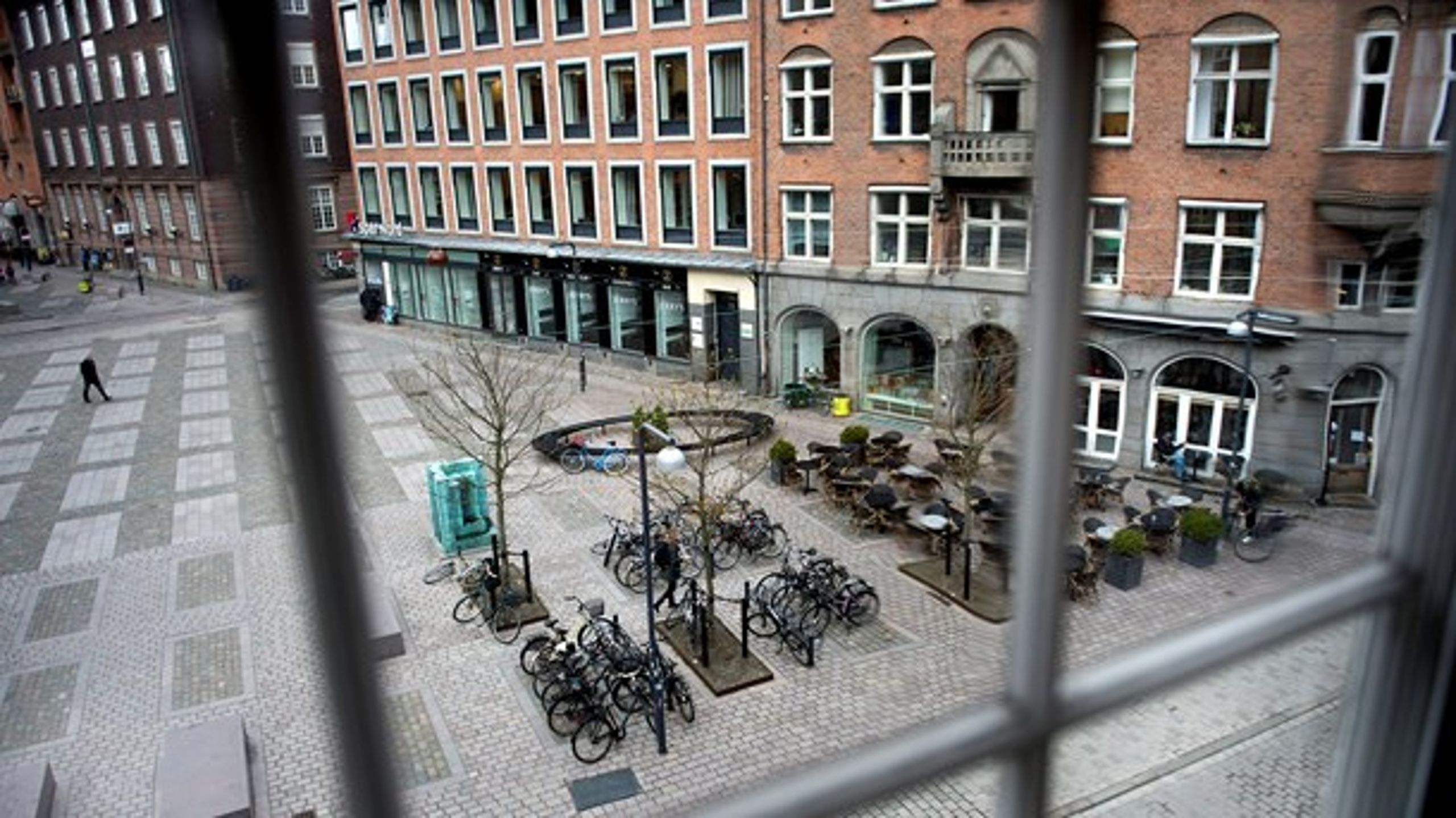 Regnbuepladsen i København endte med at koste en bankrådsformand posten efter tomme anklager om homofobi, skriver Lars Boje Sønderby Jensen.