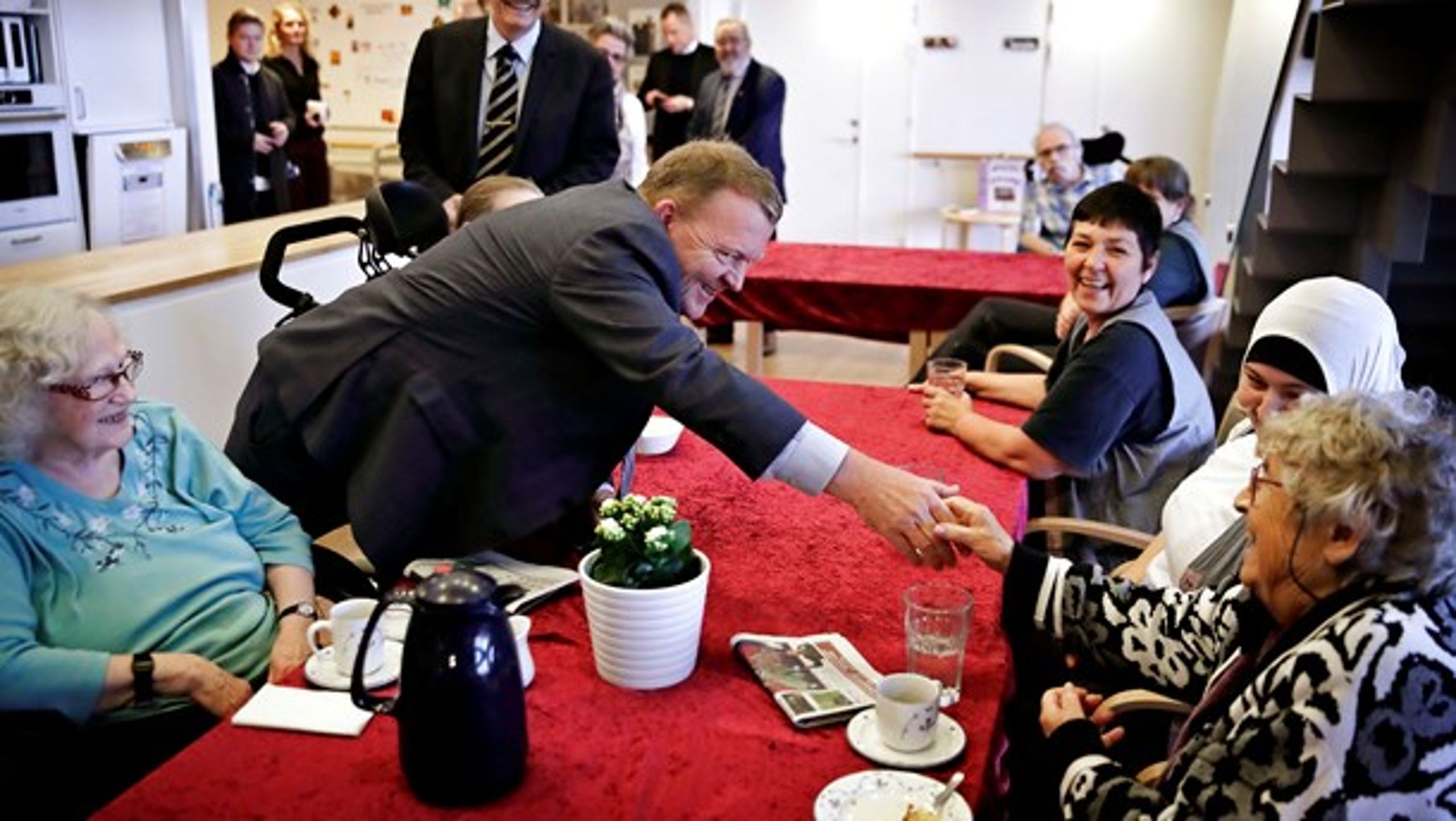 Halsnæs Kommune ønsker ikke, at politikere bruger kommunens plejehjem til personlig valgkamp (Arkivfoto fra kommunalvalgkamp i 2017).&nbsp;