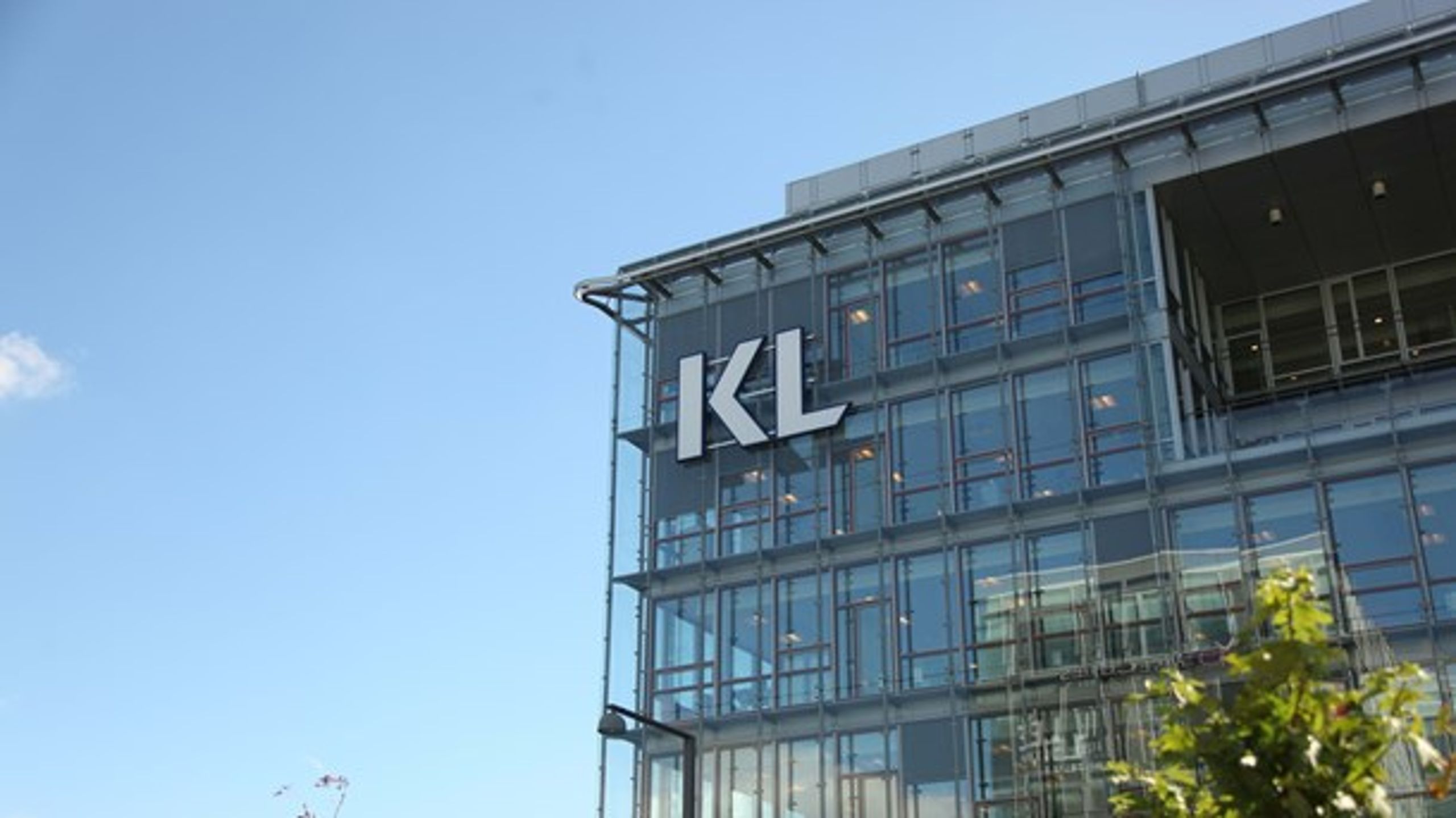 KL har afskediget udviklingsdirektør Arne Eggert med øjeblikkelig virkning.