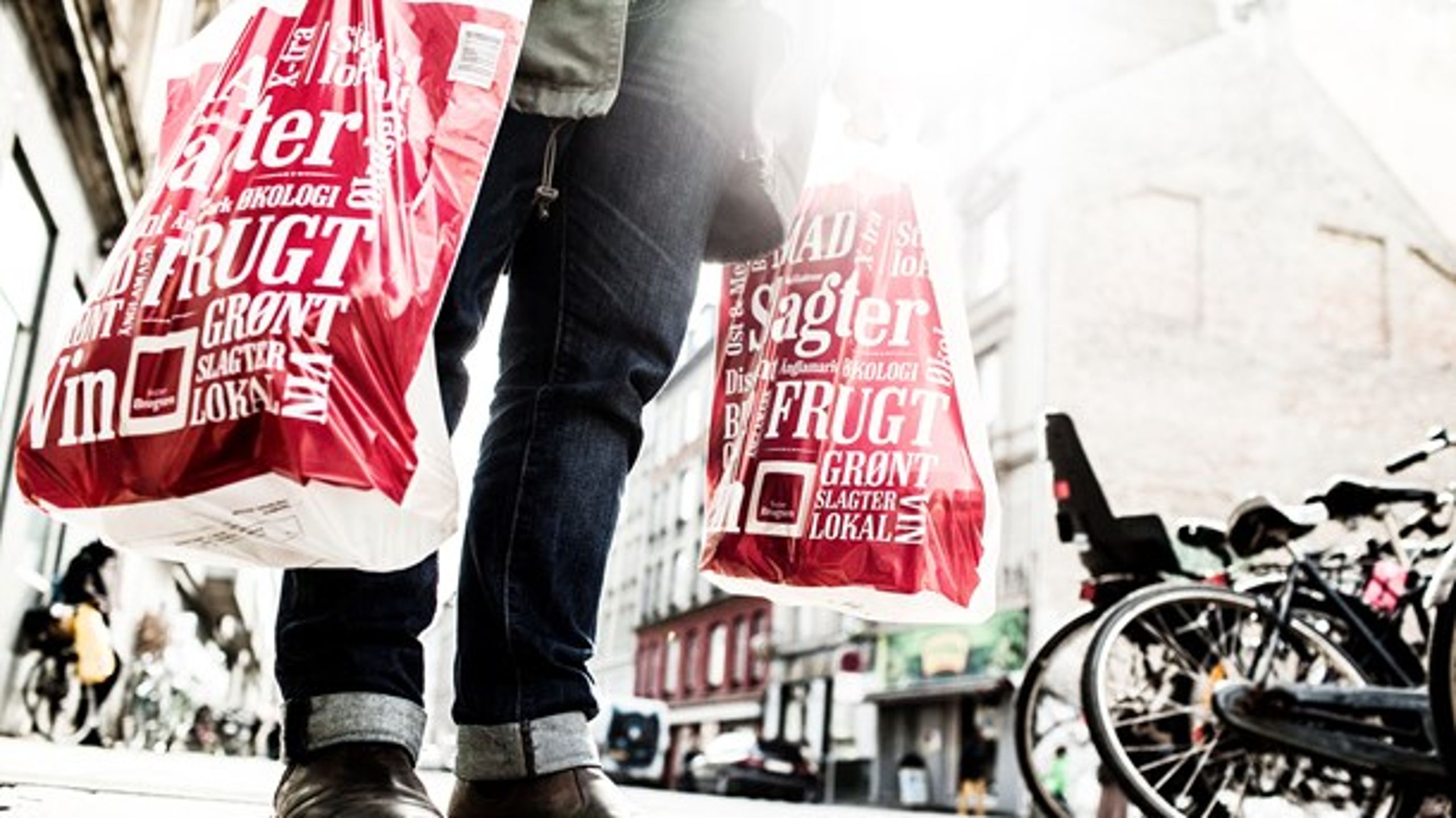 Partierne vil blandt andet halvere danskernes brug af plastbæreposer frem mod 2023 og helt forbyde andre typer af plastikposer.&nbsp;