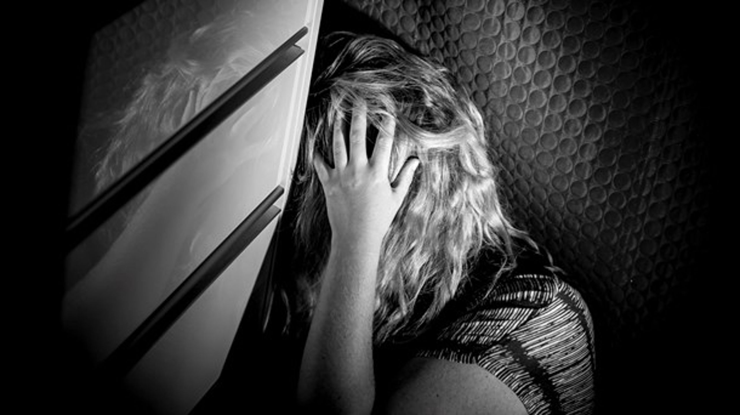 Vi har en voksende gruppe af ikke mindst unge, hvor selvskadende adfærd og angst er et voksende problem, skriver Helle Linnet.