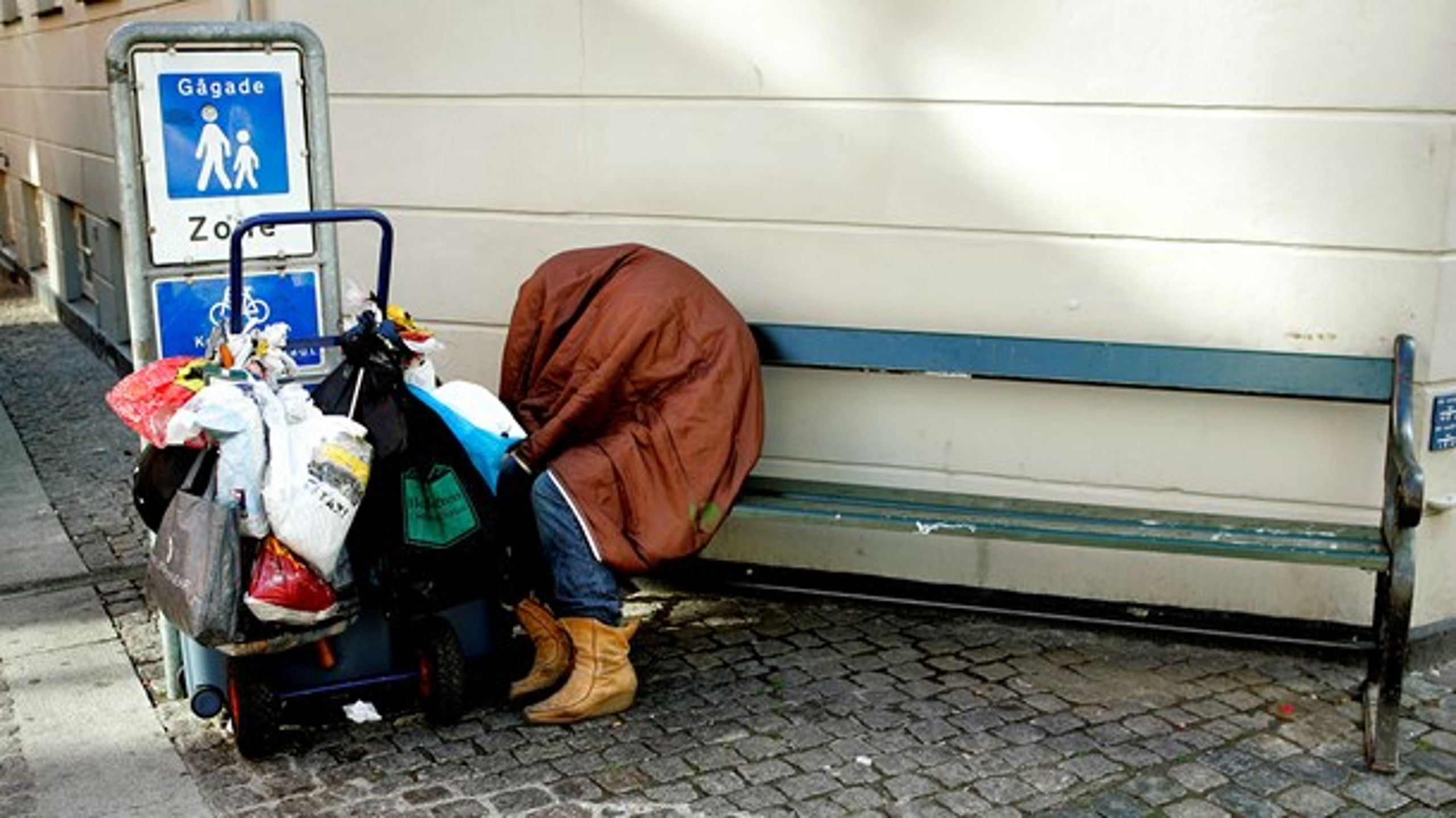 I Danmark vokser hjemløsheden støt og roligt, selvom politikerne tror, at vi gør noget for at forhindre det, mener sekretariatsleder i Sand.
