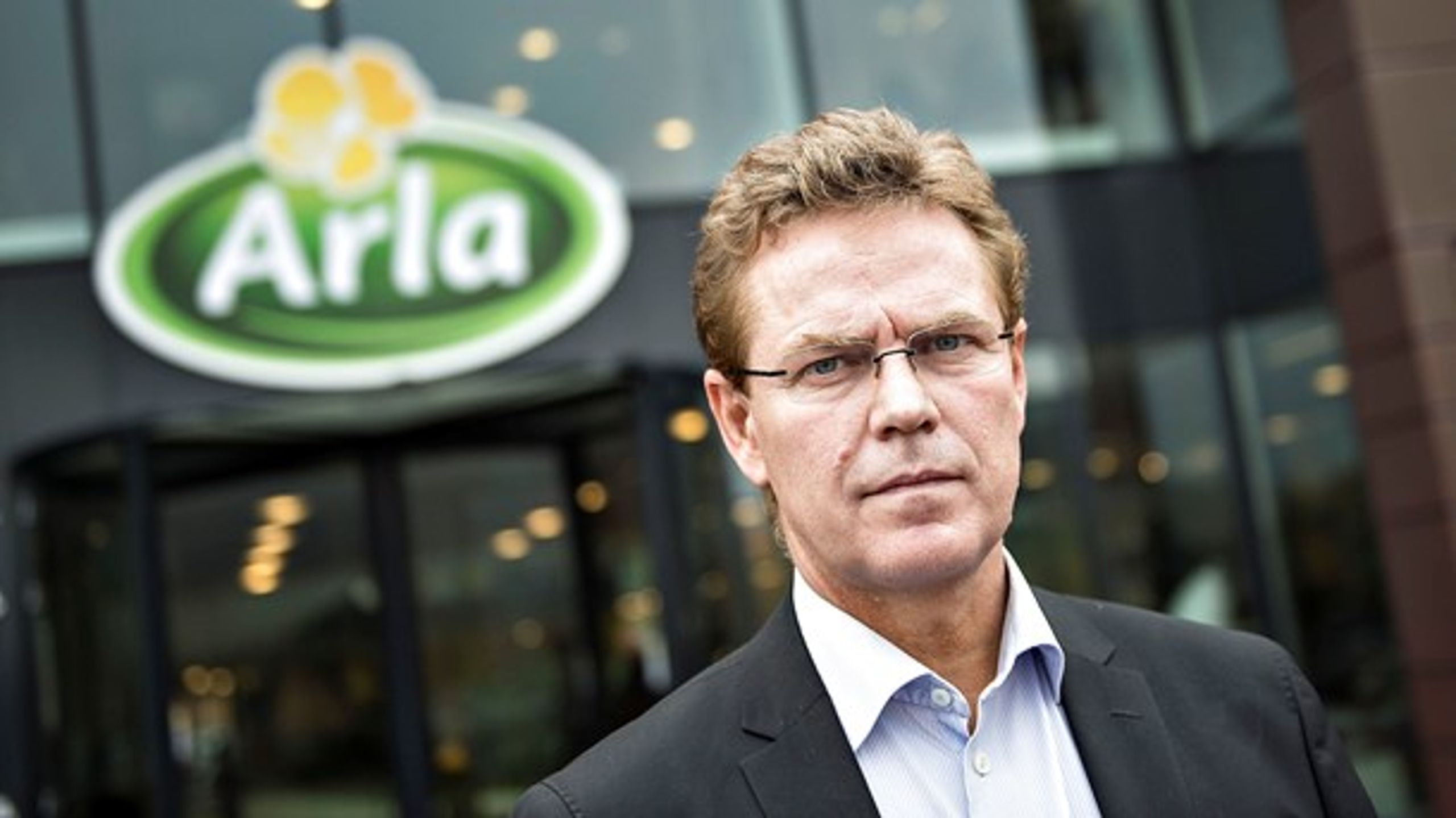 Arla tror på, at forbrugerne vil betale mere for bæredygtigt produceret mælk, lyder det fra administrerende direktør Peder Tuborgh.