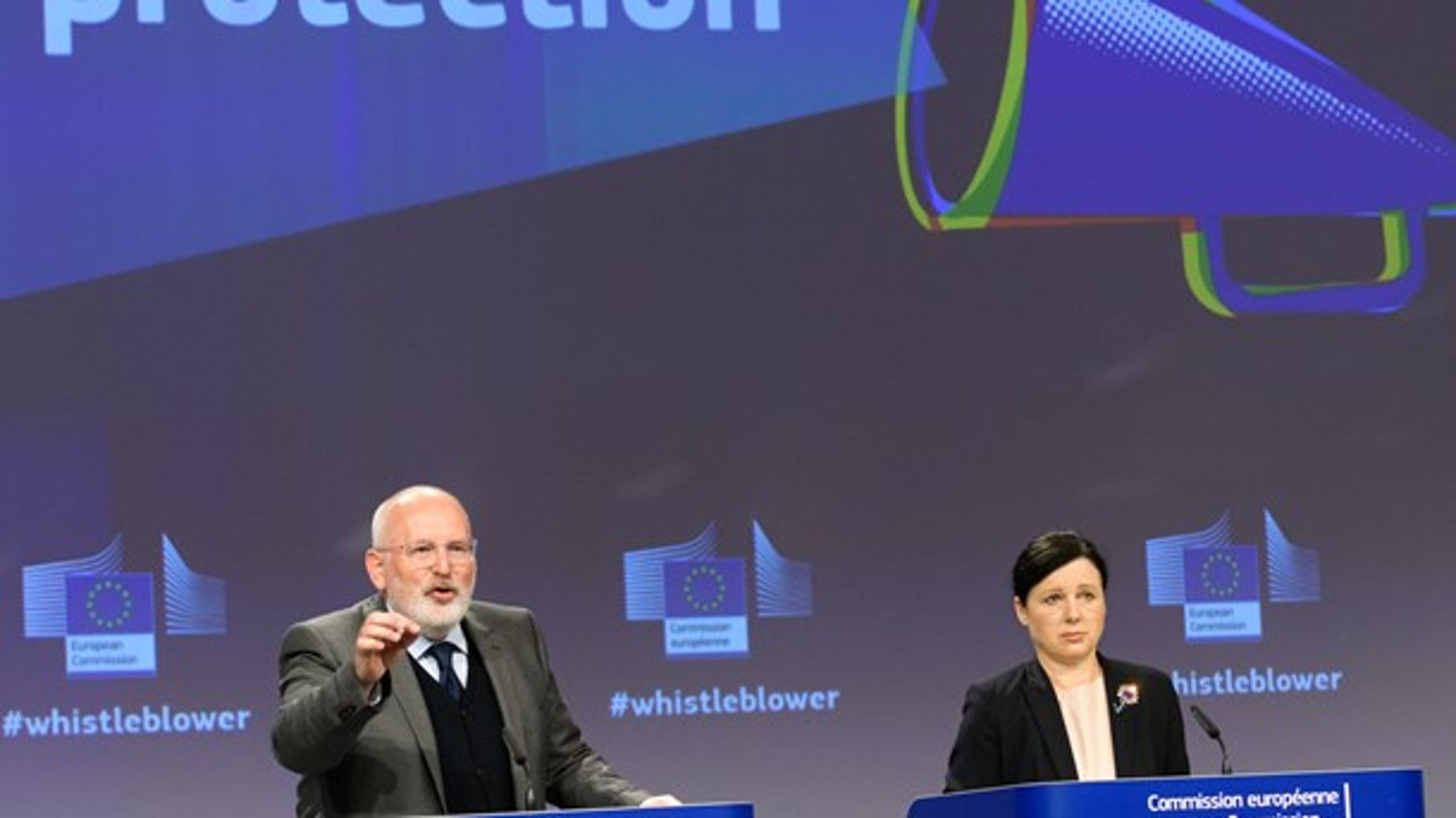 I april 2018 foreslog Europa-Kommissionen første gang de nye regler for whistleblowere ved to af kommissionens kommissærer, Frans Timmermans og og&nbsp;Vĕra Jourová.