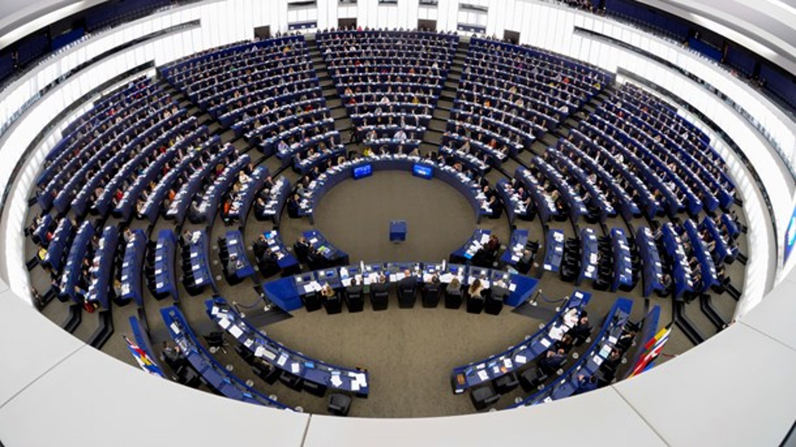 EU-Parlamentet har fået hug for at prøve at forudsige, hvem der skal sidde på hvilke pladser efter valget.