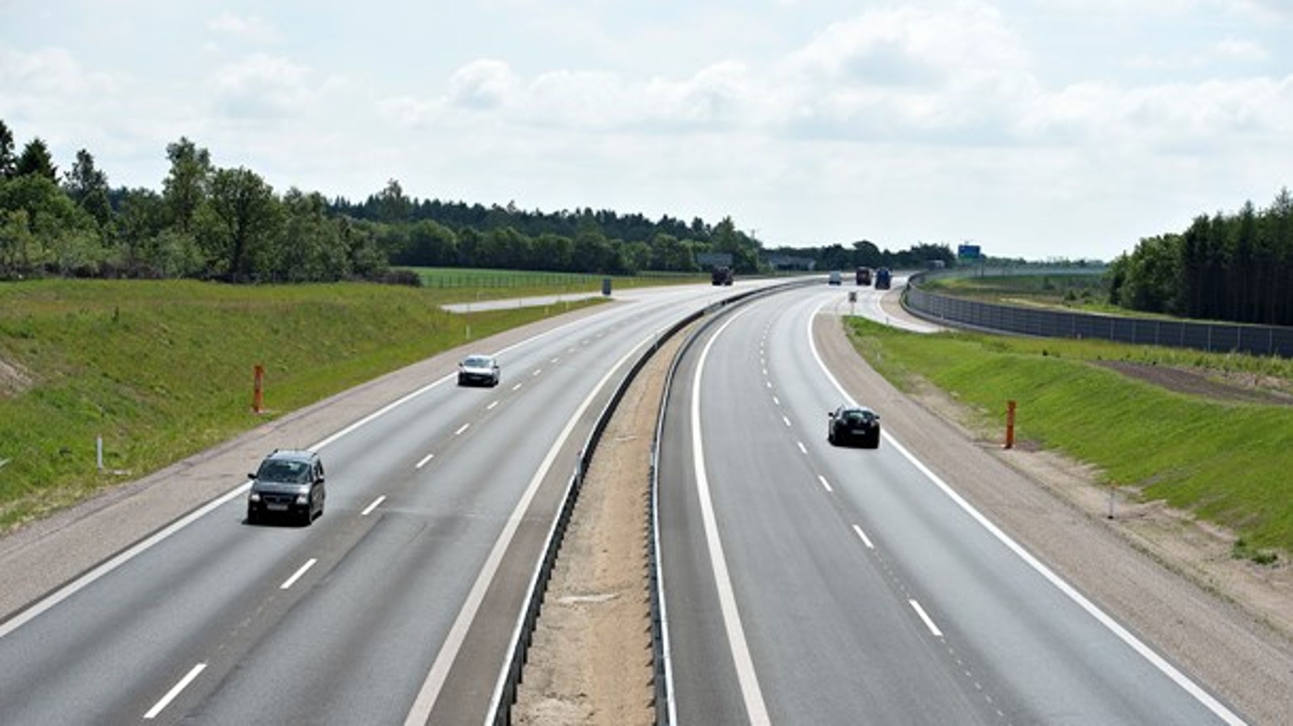 Trafikaftalen – og de mange, mange motorveje – vil sandsynligvis lede til mere kørsel, diesel og benzin, mener&nbsp;Andreas Steenberg (R).