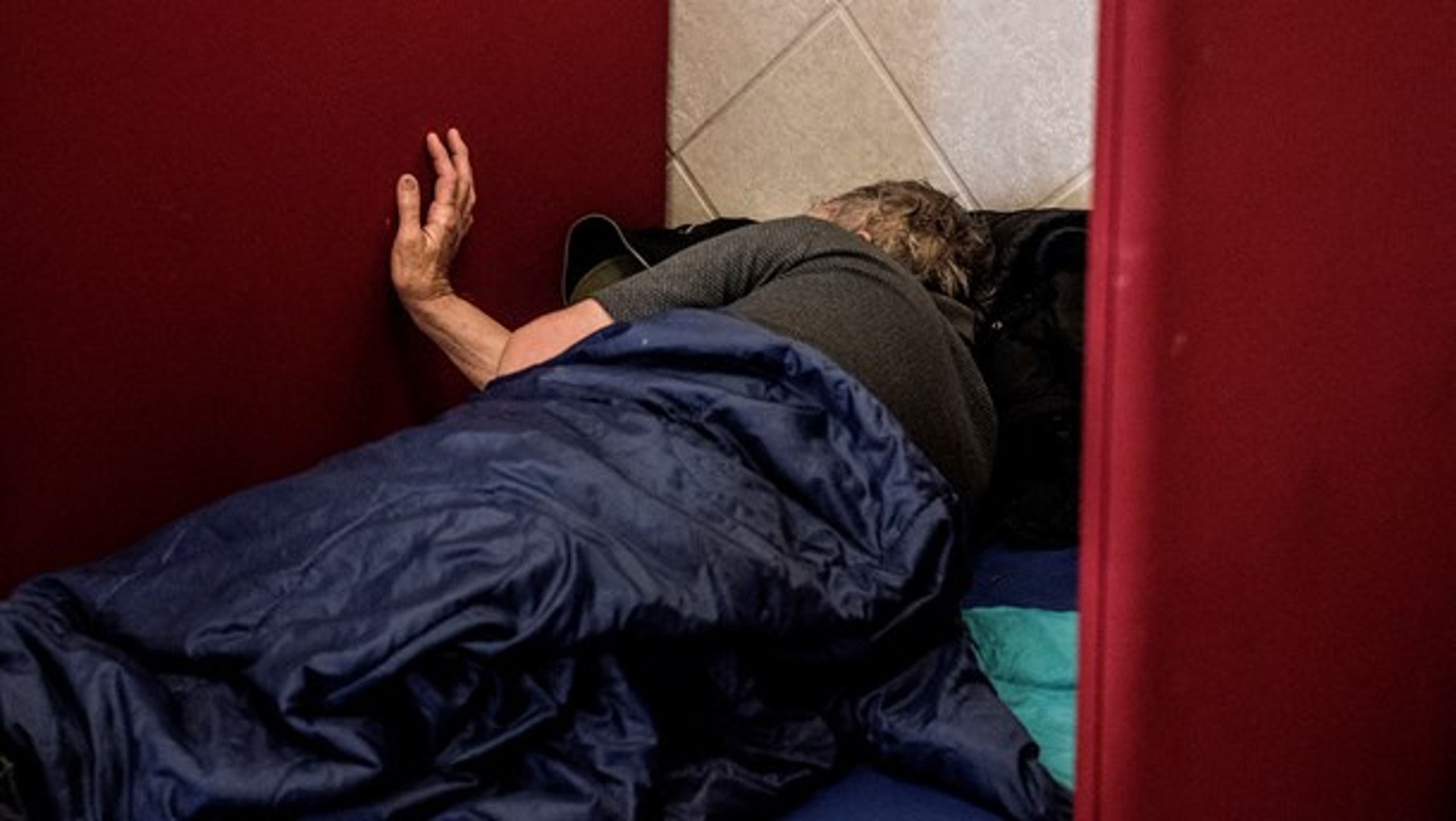 Det grundlæggende problem med skiftende regeringers hjemløsestrategier i Danmark er, at hjemløshed alene anskues som et socialpolitisk problem, skriver Vibe Klarup.