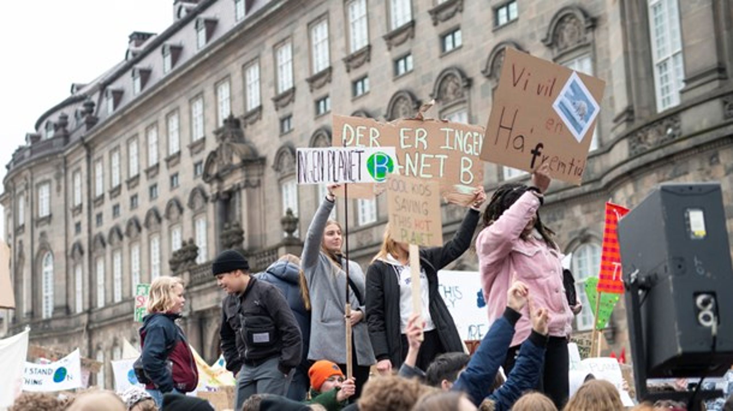 15. marts strejkede børn og unge foran Christiansborg.