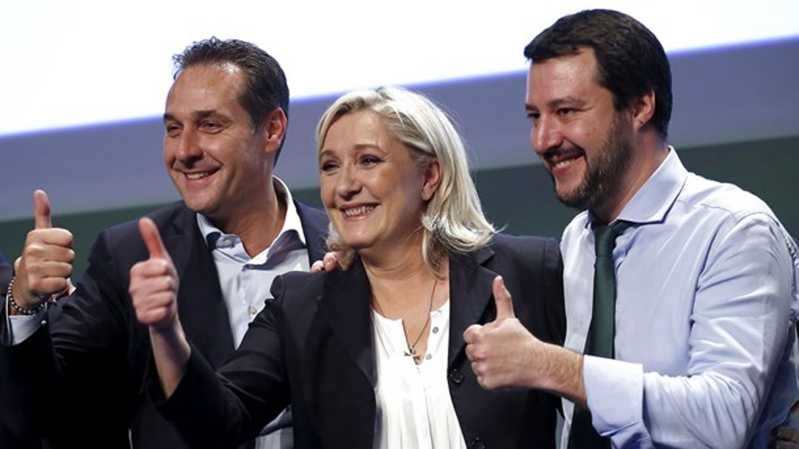 Franske Marine Le Pen vil gerne være med i den alliance af partier på den nationalistiske højrefløj, som også Dansk Folkeparti har meldt sig ind i, og som blev præsenteret i Milano tidligere på måneden af formand for Lega-partiet, Matteo Salvini (t.h.).