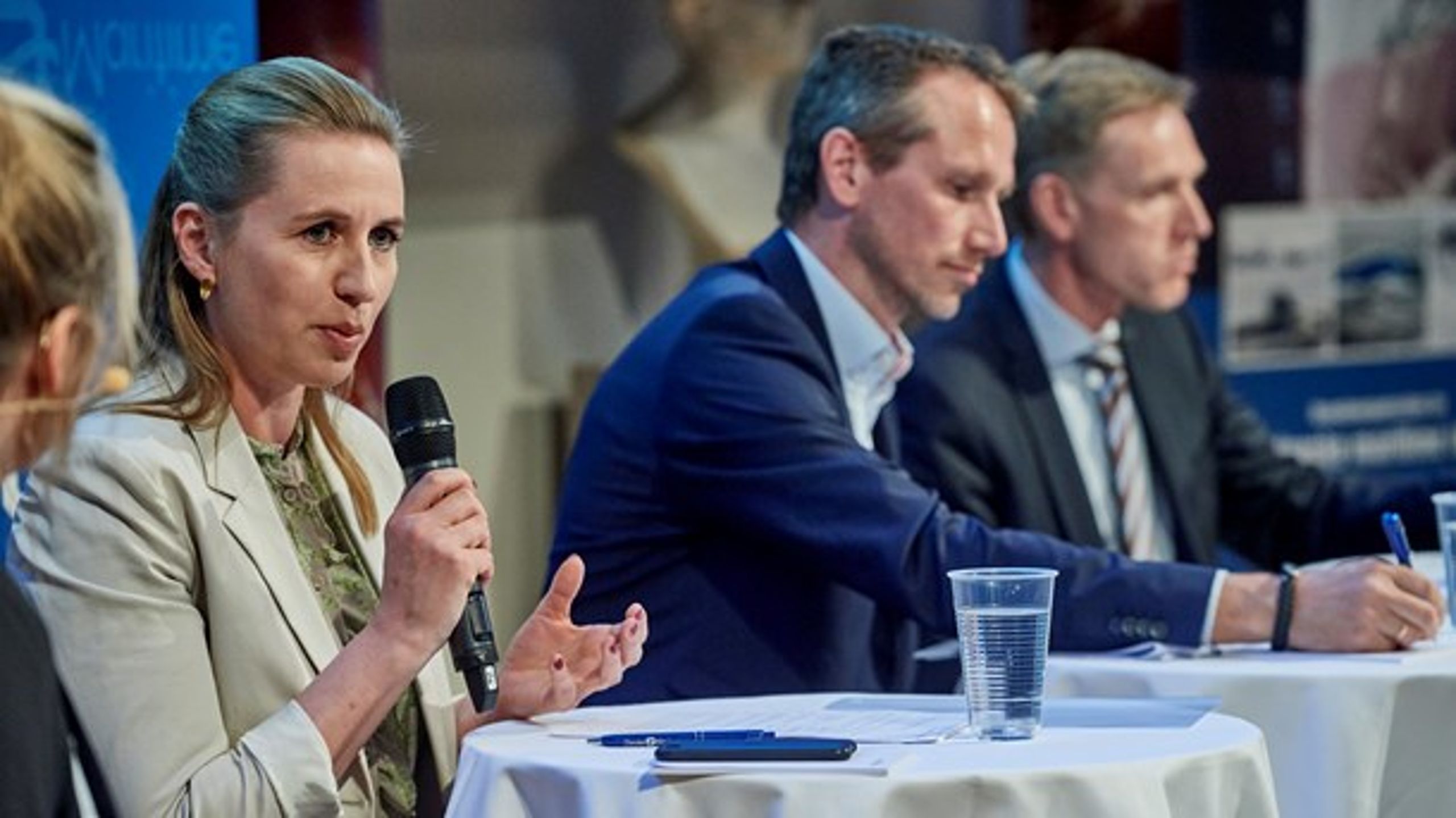 To partiformænd og en finansminister diskuterede det maritime Danmarks fremtid ved Danske Maritimes 100-års jubilæum.