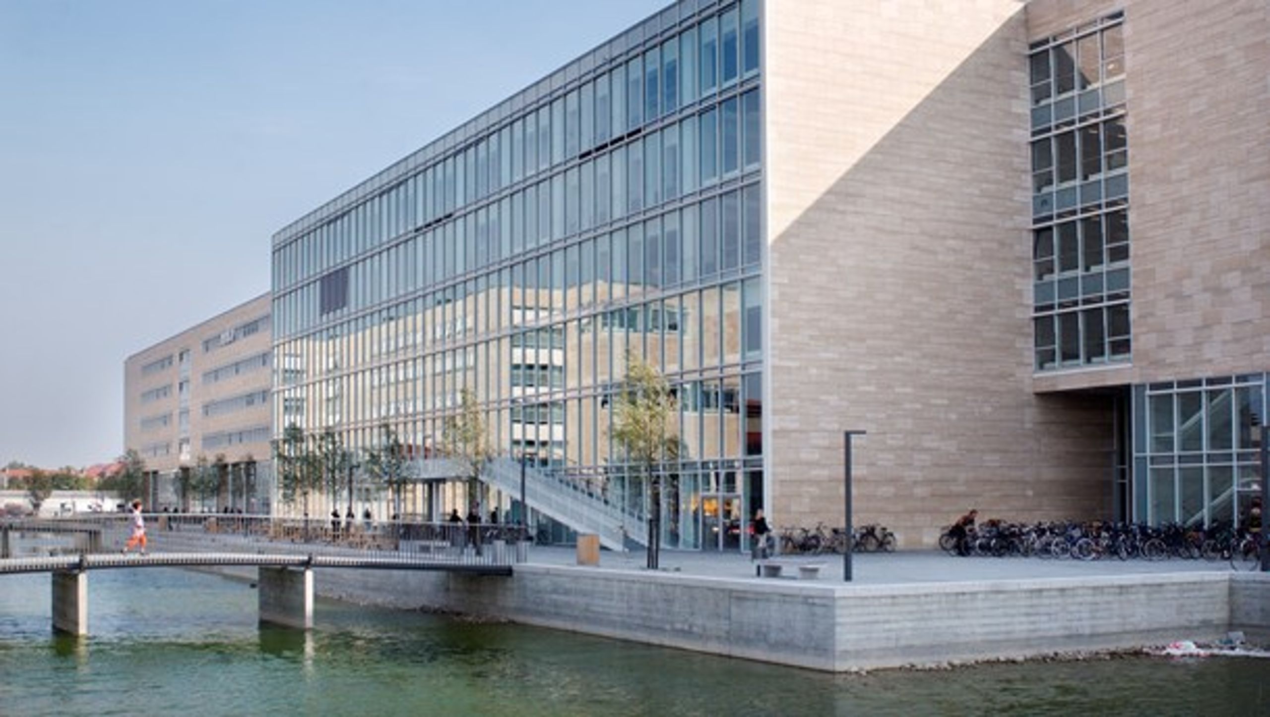 Søndre Campus, Københavns Universitet. Flere debattører mener, at uddannelsesmuligheder uden for blandt andet hovedstaden skal styrkes.